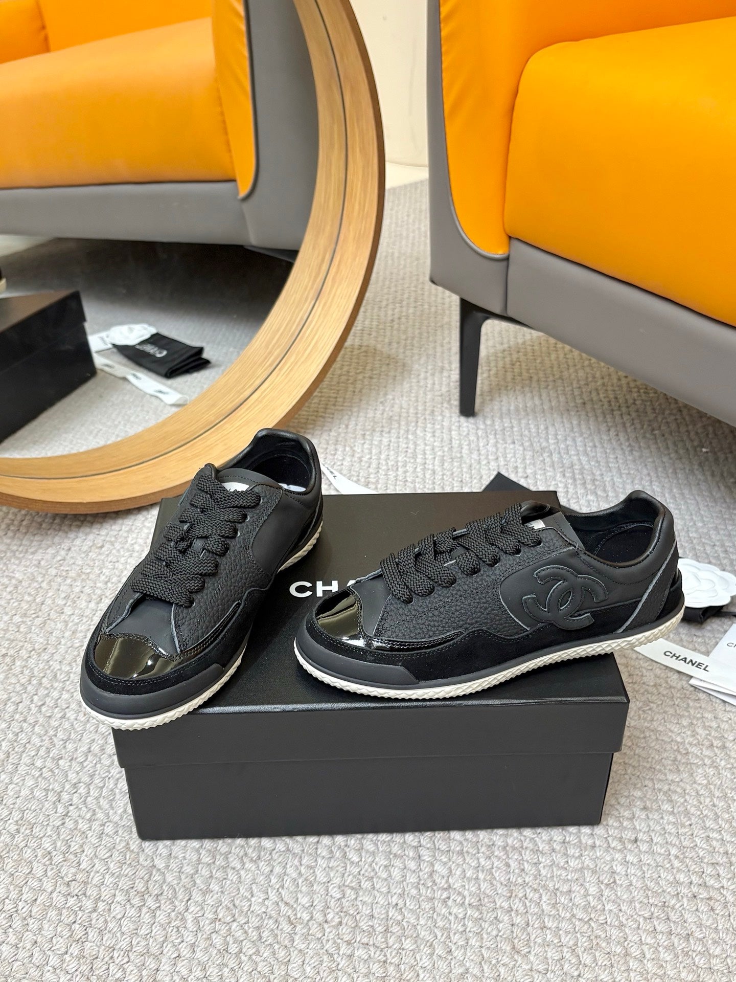CC 25C Casual Sneakers Black Cowhide Suede Patent Leather 528156