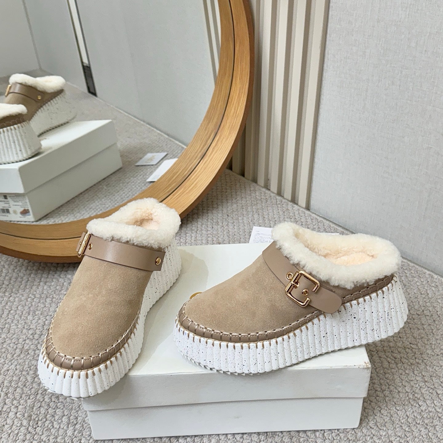 Chloe Nama Shearling-Lined Mule Beige Suede 528077