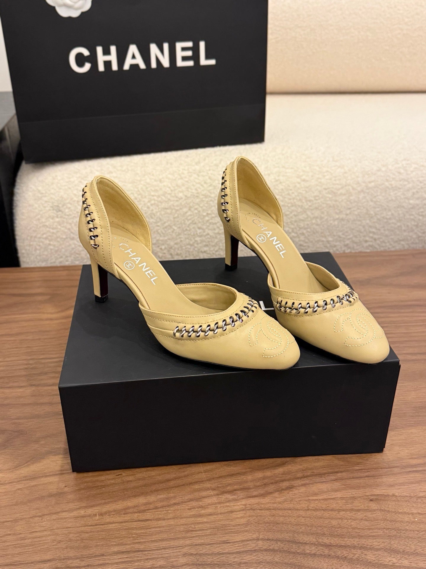 CC 2026 SlingBack Heeld Braided Chain Beige Calfskin 676194