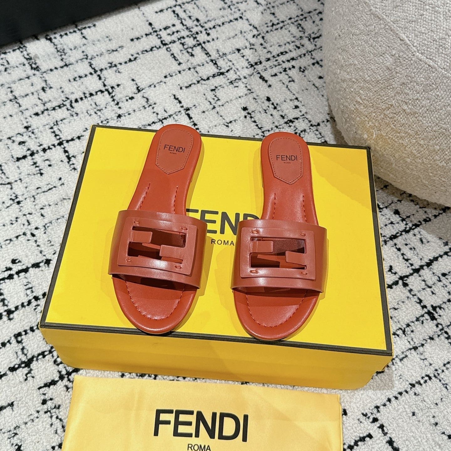 FF Baguette Rust Leather Slide