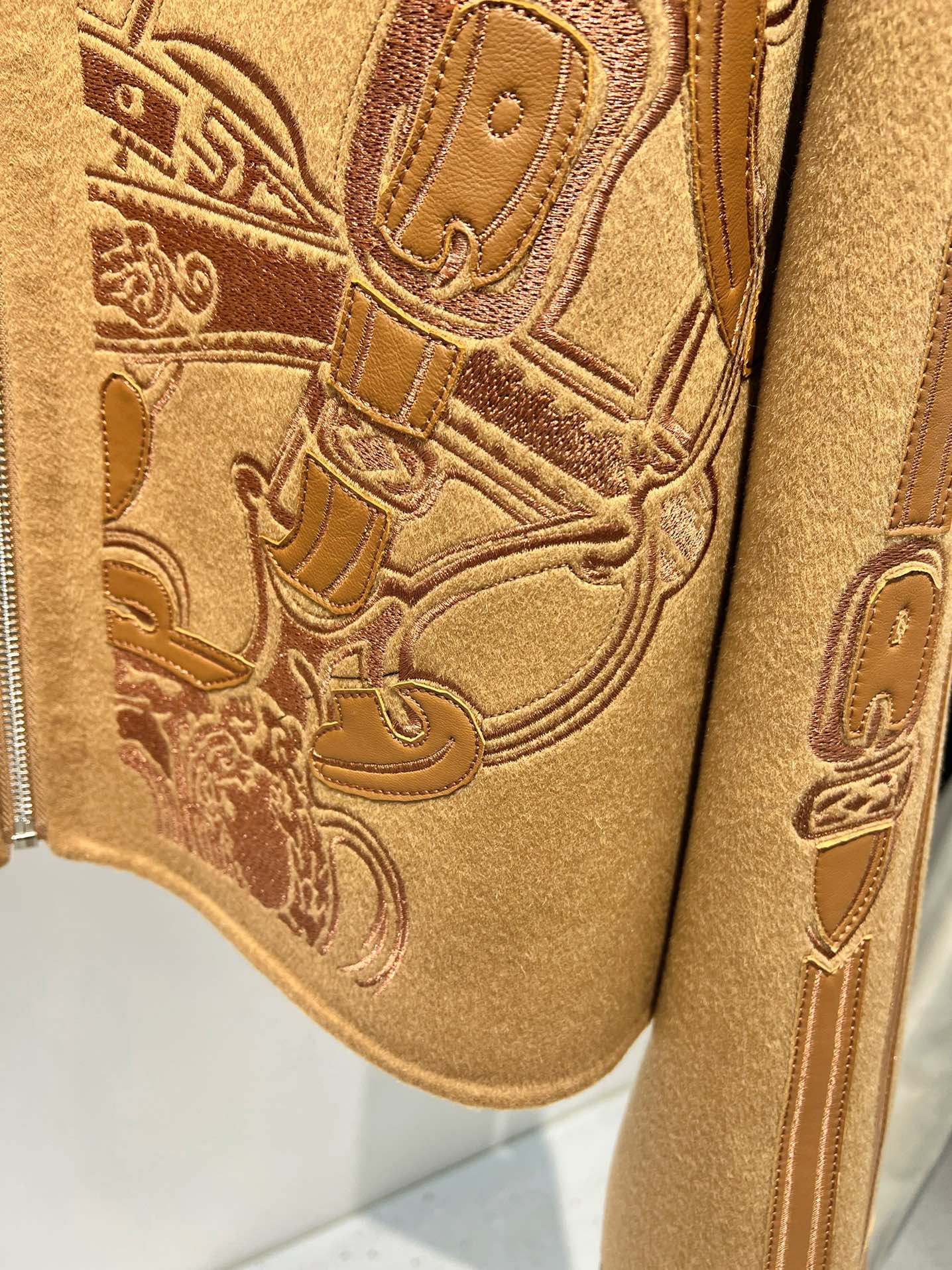 HM Embroidered Short Camel Brown Coat Wool Cashmere Calfskin 349655