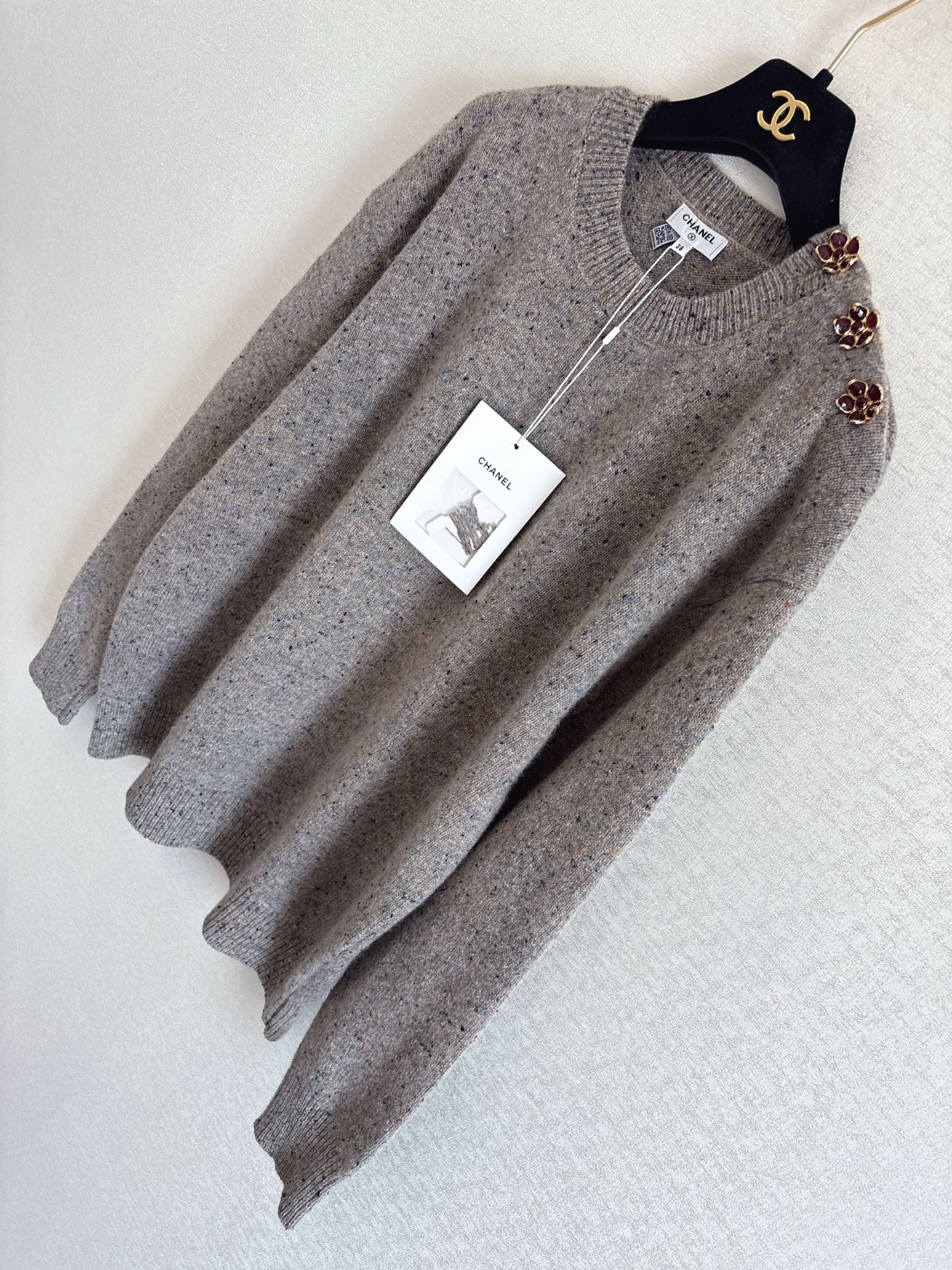CC 26s Floral Shoulder Button Crew Neck Long Sleeve Sweater Wool Fabric 415825