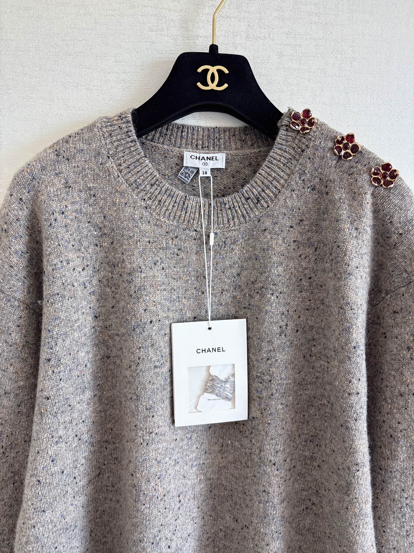 CC 26s Floral Shoulder Button Crew Neck Long Sleeve Sweater Wool Fabric 415825