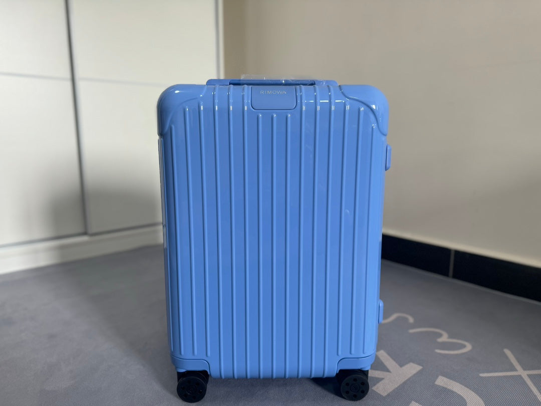 Rimowa 2025 Essential Suitcase Ocean Blue Polycarbonate 274086