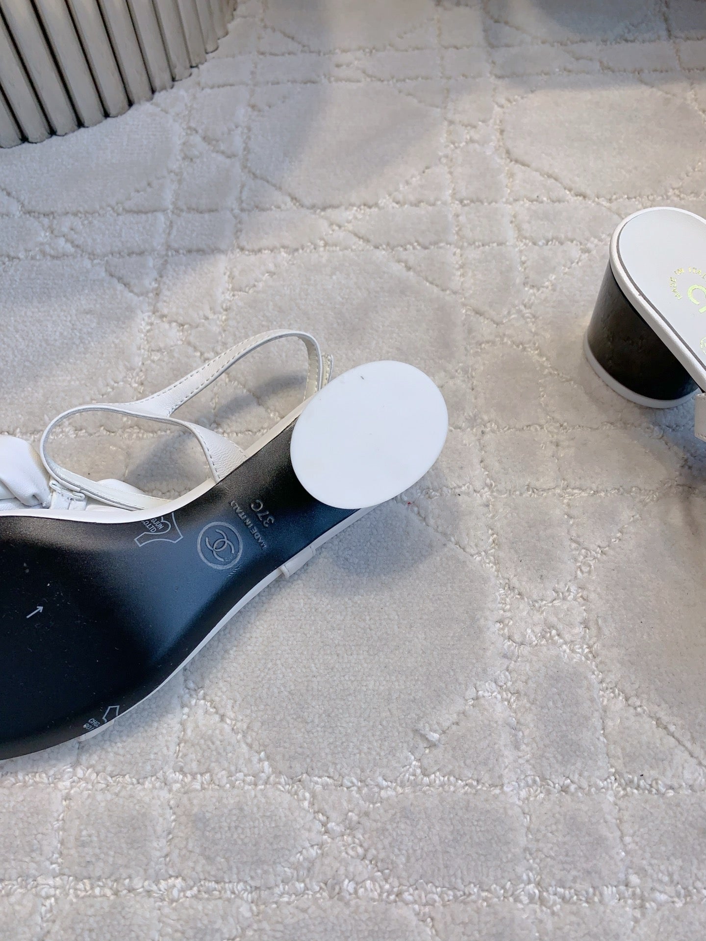 CC 26s Bow-Tie Sandals 6.5cm White Lambskin 906128