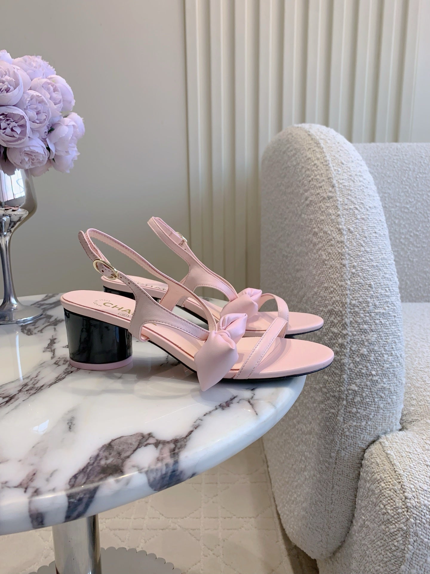 CC 26s Bow-Tie Sandals 6.5cm Light Pink Lambskin 906129