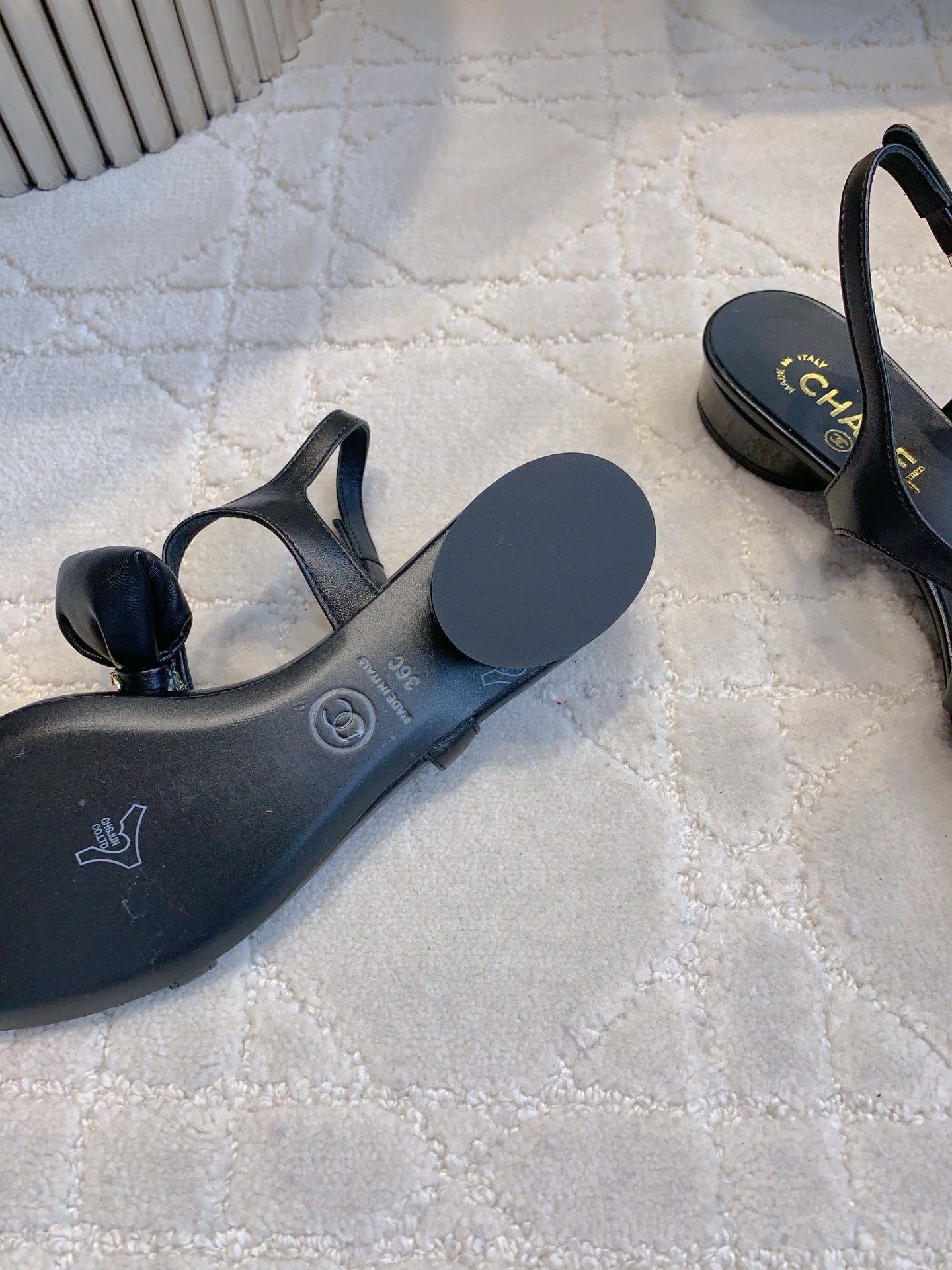 CC 26s Bow-Tie Flat Sandals Black Lambskin 906128
