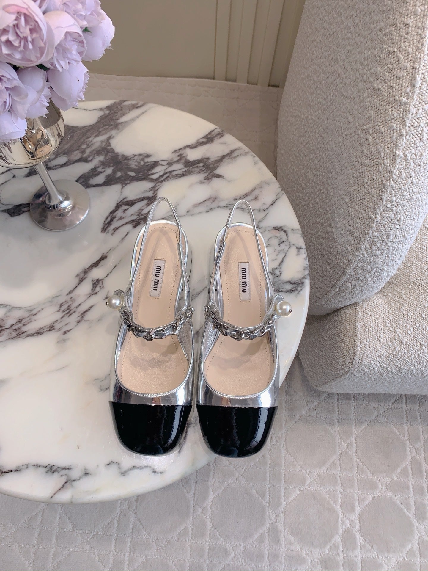 Miu Bicolor Cap-Toe Slingback 4cm Black Sliver Patent Leather 724259
