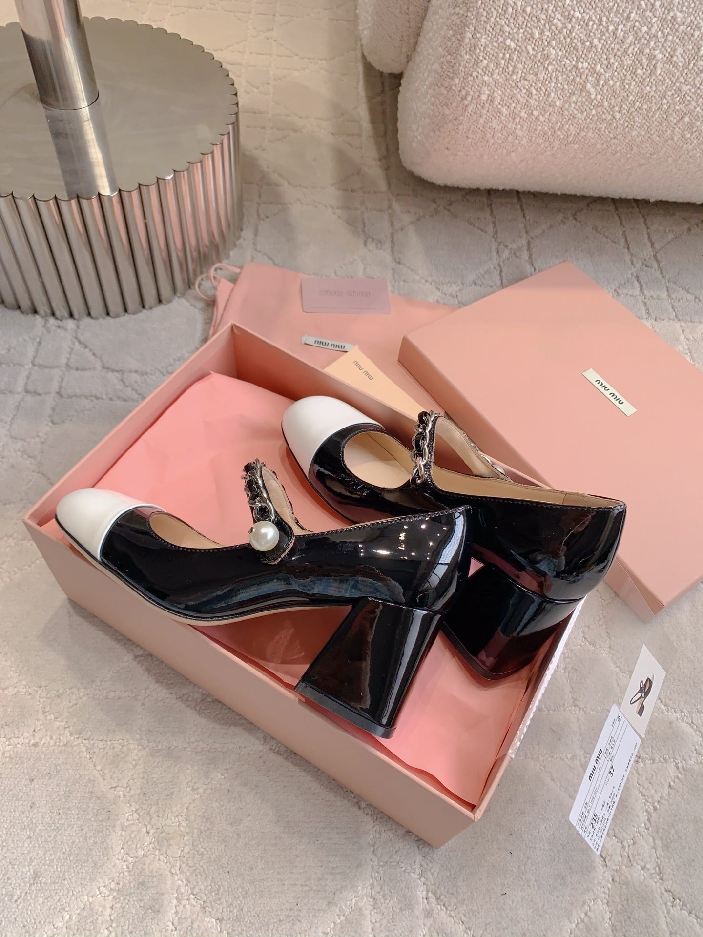 Miu Bicolor Cap-Toe Pump Black White Patent Leather 724260