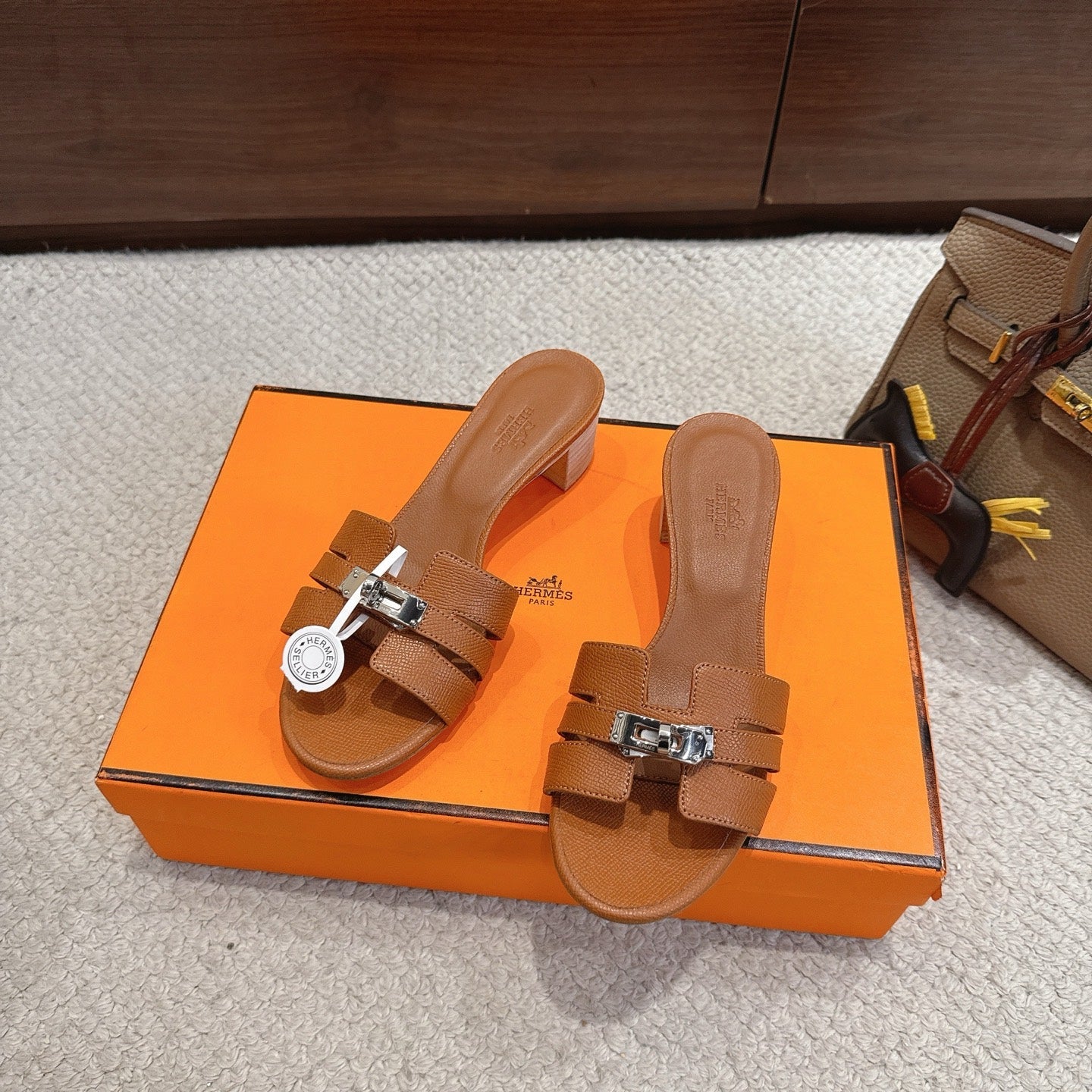 HM Kelly Buckle Sandals 5cm Brown Leather 805004