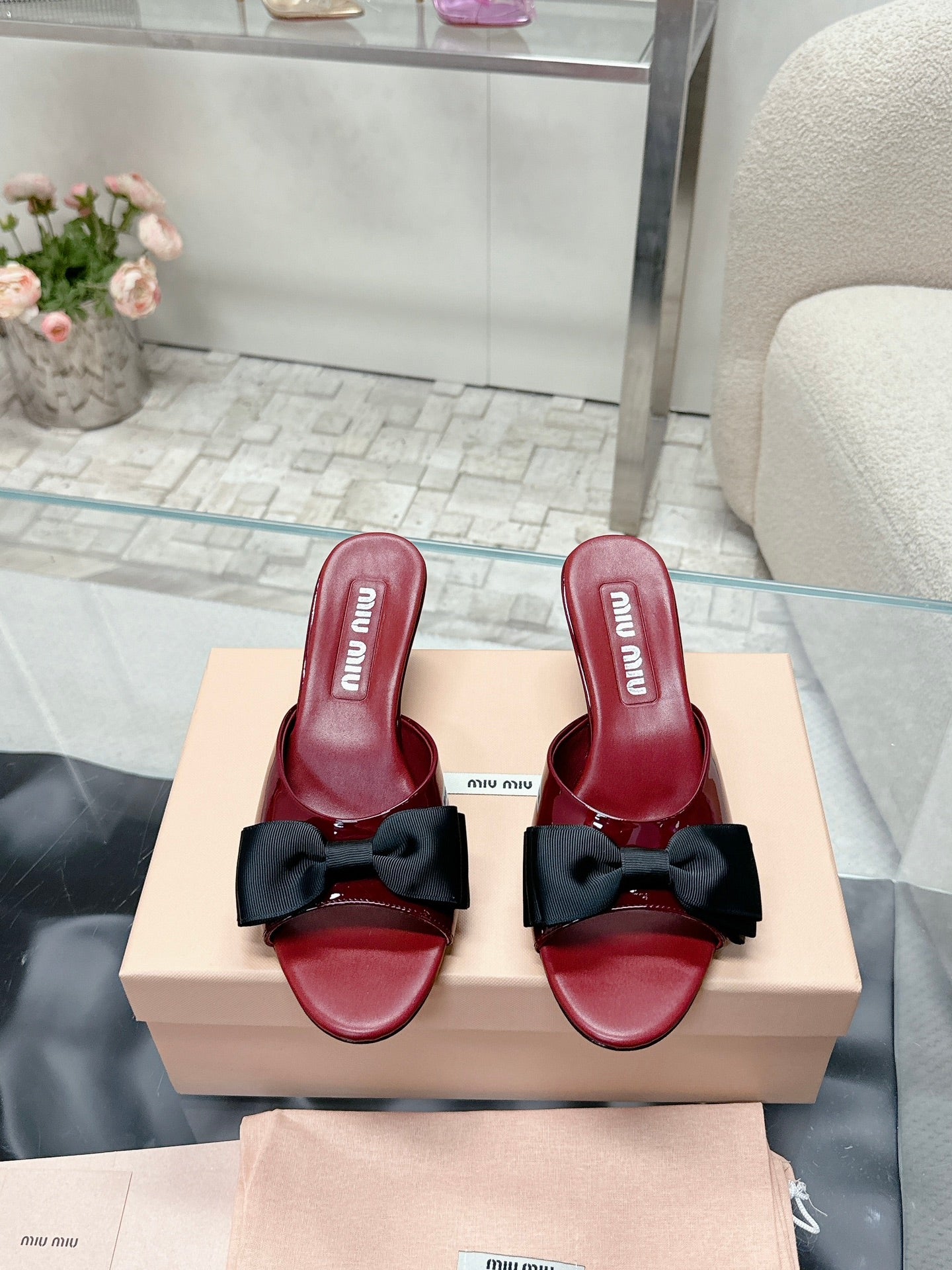 Miu Mordoré Black Bows Mules  50mm Burgundy Cowhide 445520