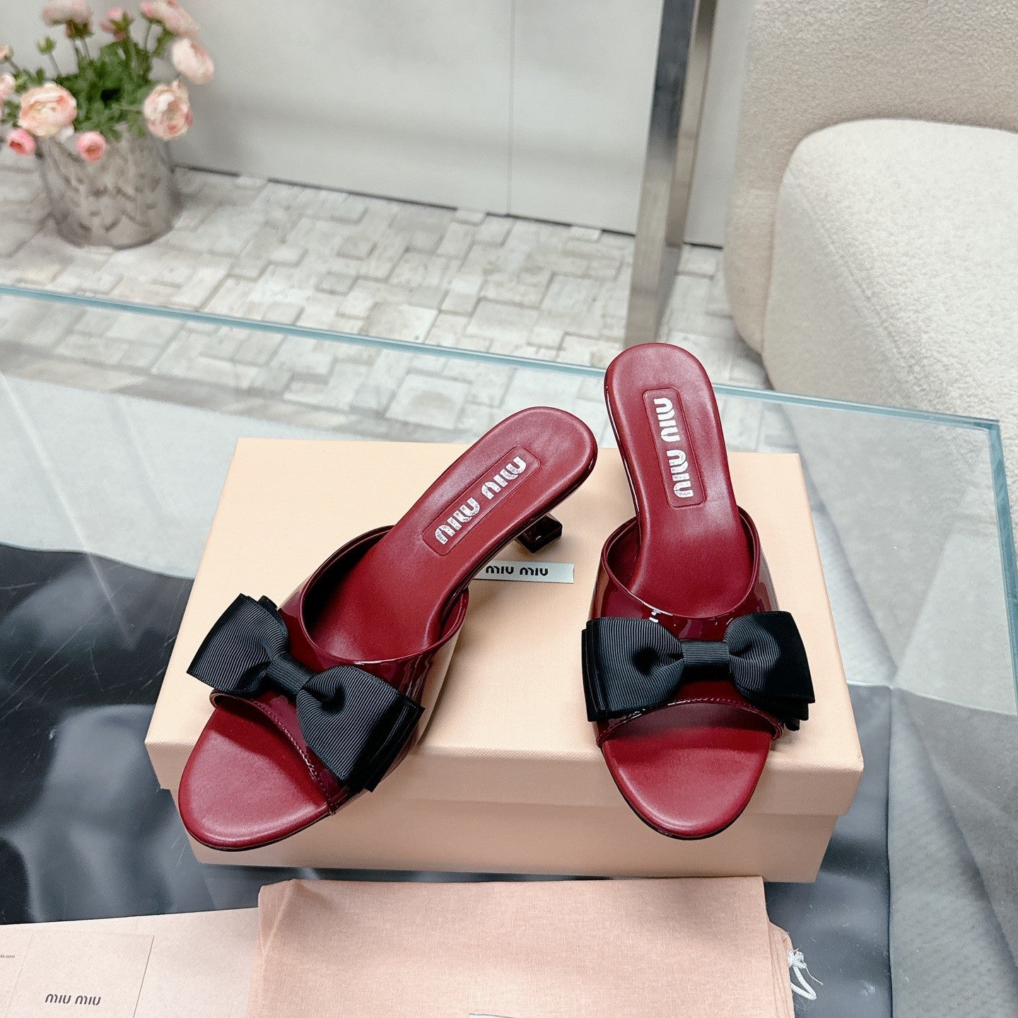Miu Mordoré Black Bows Mules  50mm Burgundy Cowhide 445520