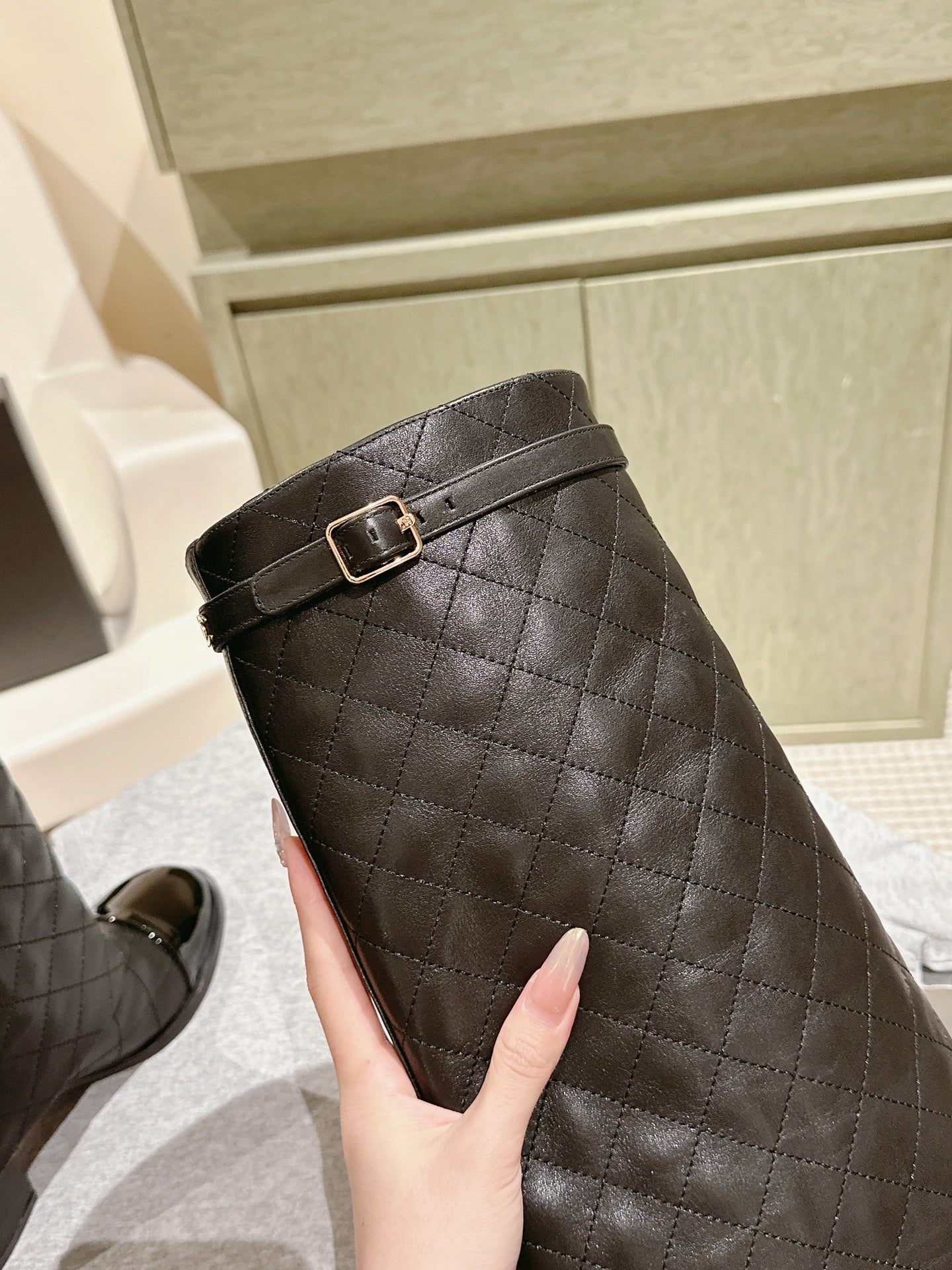 CC 24ss  Fold-Over High Boots 40mm Black Quilted Sheepskin 447476