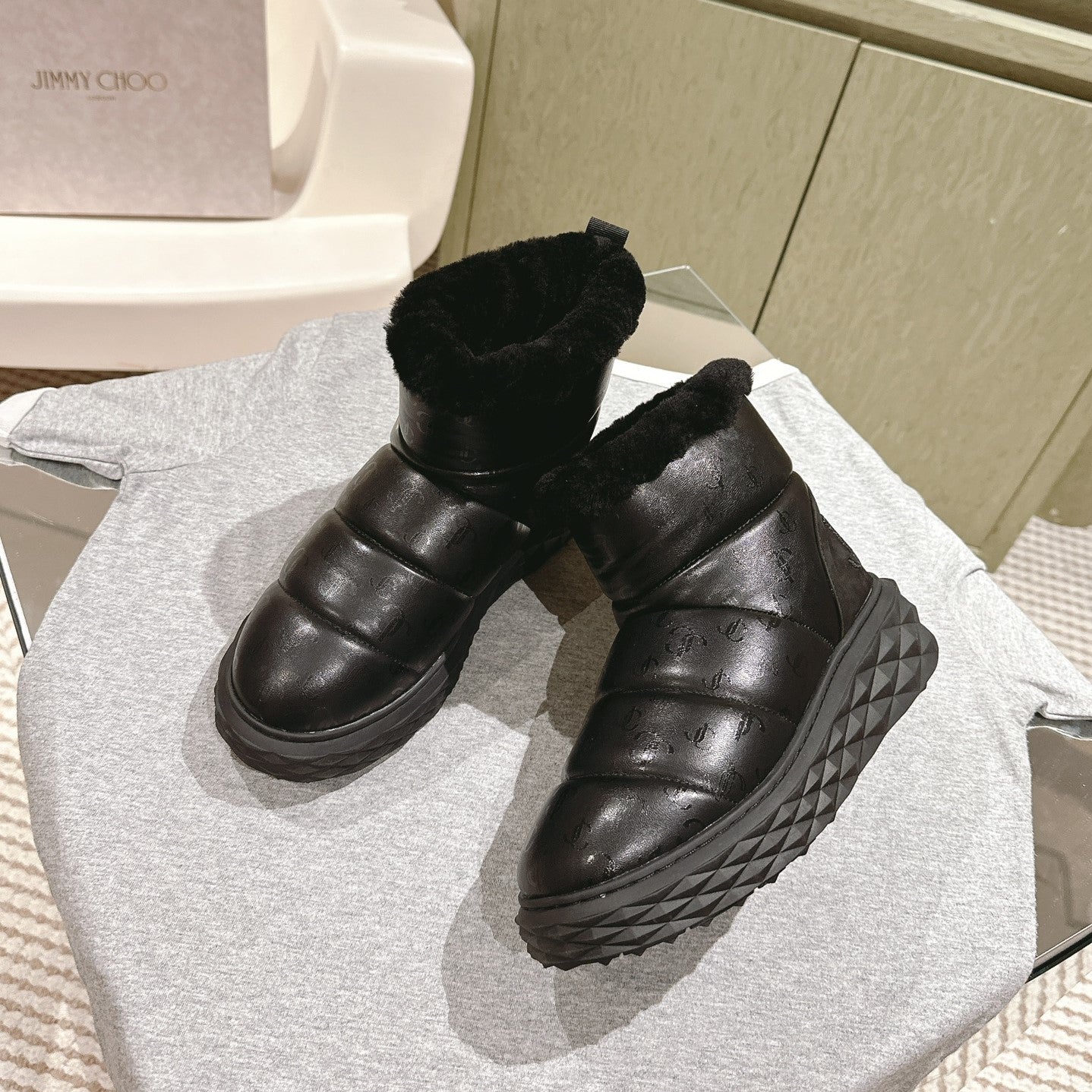 Jimmy Xan Toffee Ankle Boots Black Shearling Leather 533013