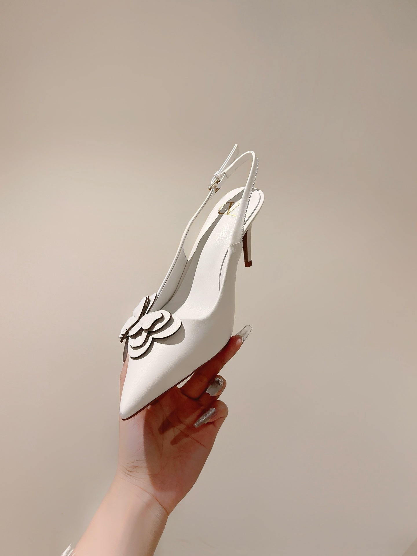 VT Papier-Phalène Pumps White Sheepskin 659182