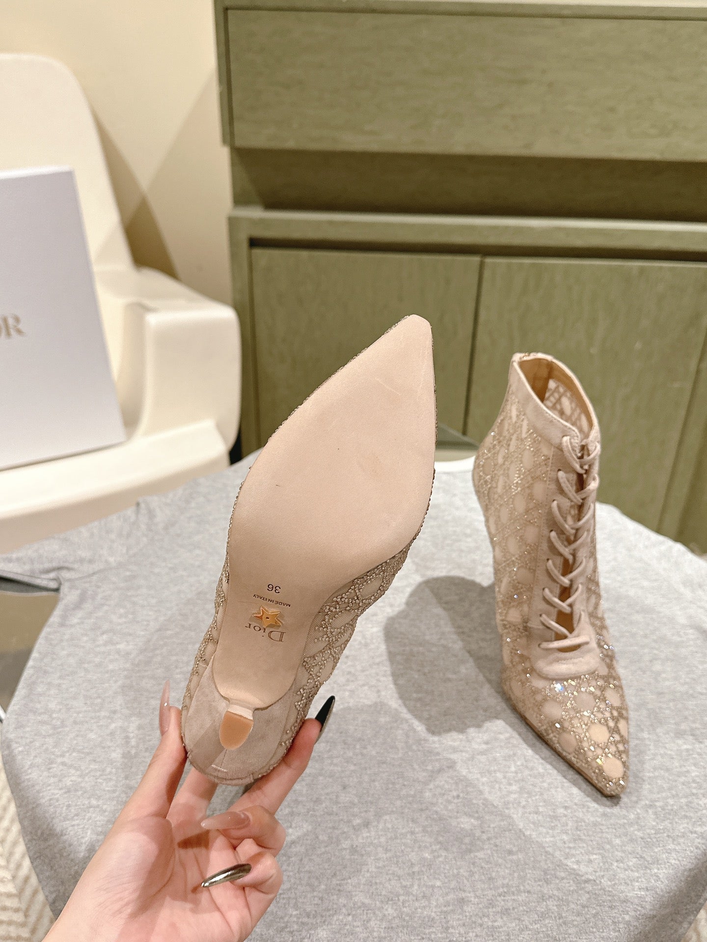 CD Capture  Ankle Boot  85mm Beige  Mesh & Suede 483090