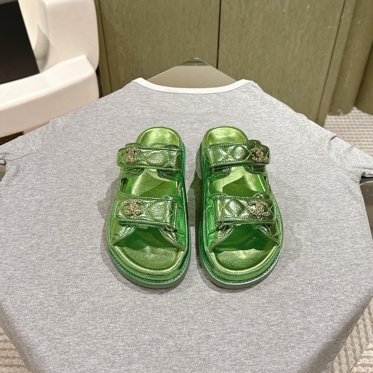 CC 25C Dad Sandals Mule Green Metalic Grained Calfskin 462215
