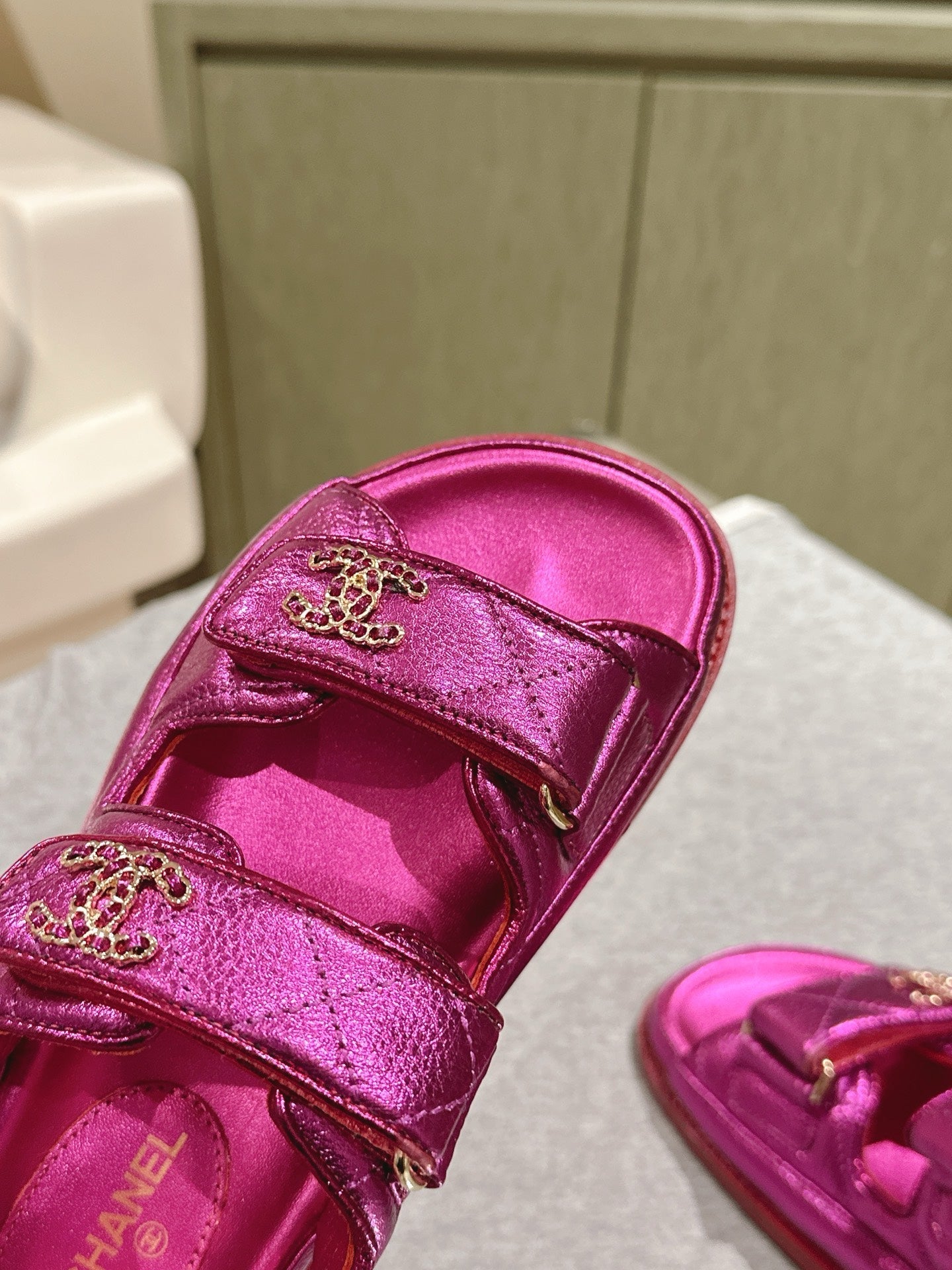 CC 25C Dad Sandals Pink Metalic Grained Calfskin 462233