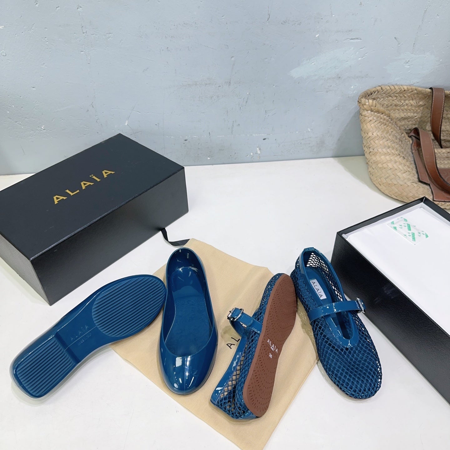 Alaia Ballet Flats Blue Mesh Patent Leather 674312