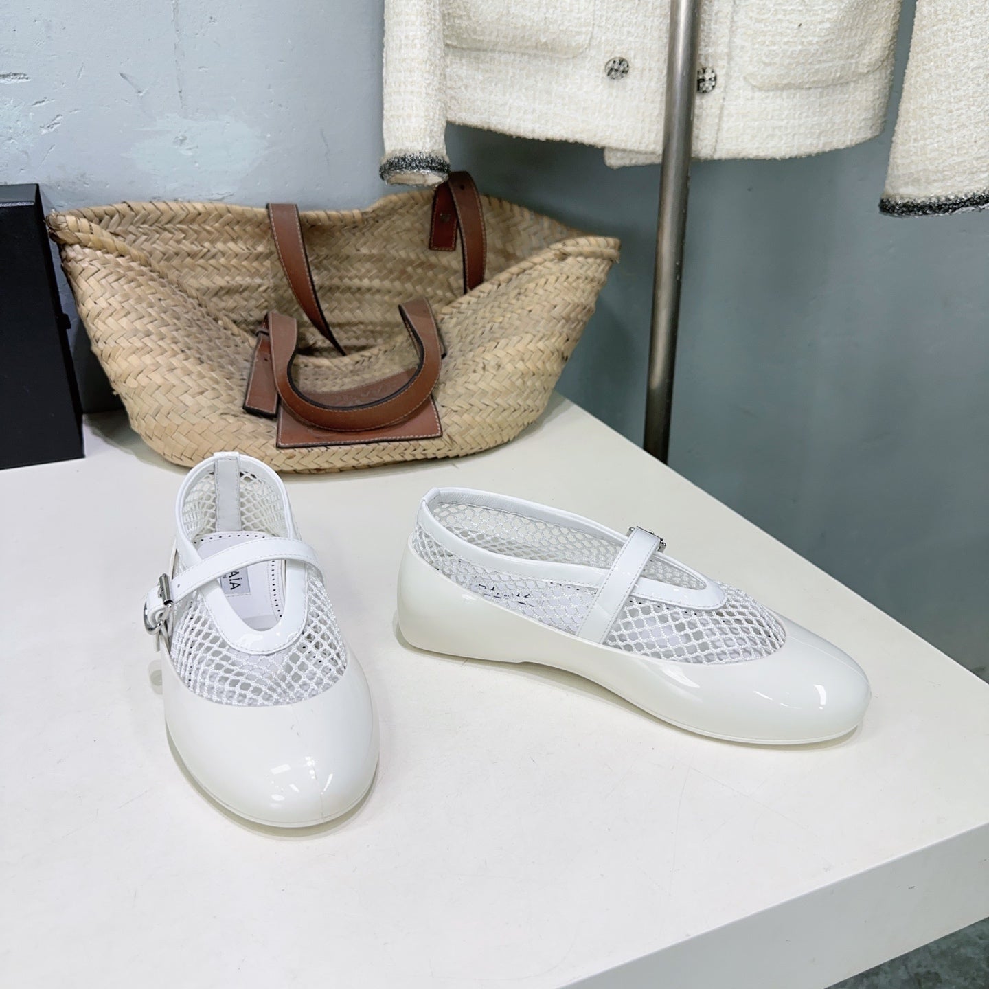 Alaia Ballet Flats White Mesh Patent Leather 674314