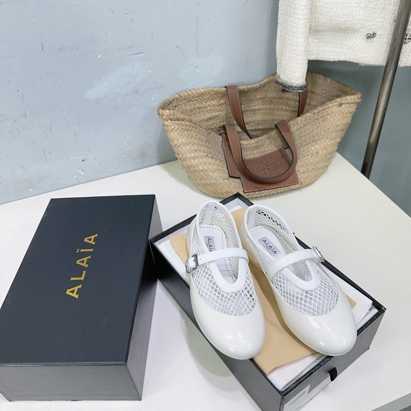 Alaia Ballet Flats White Mesh Patent Leather 674314