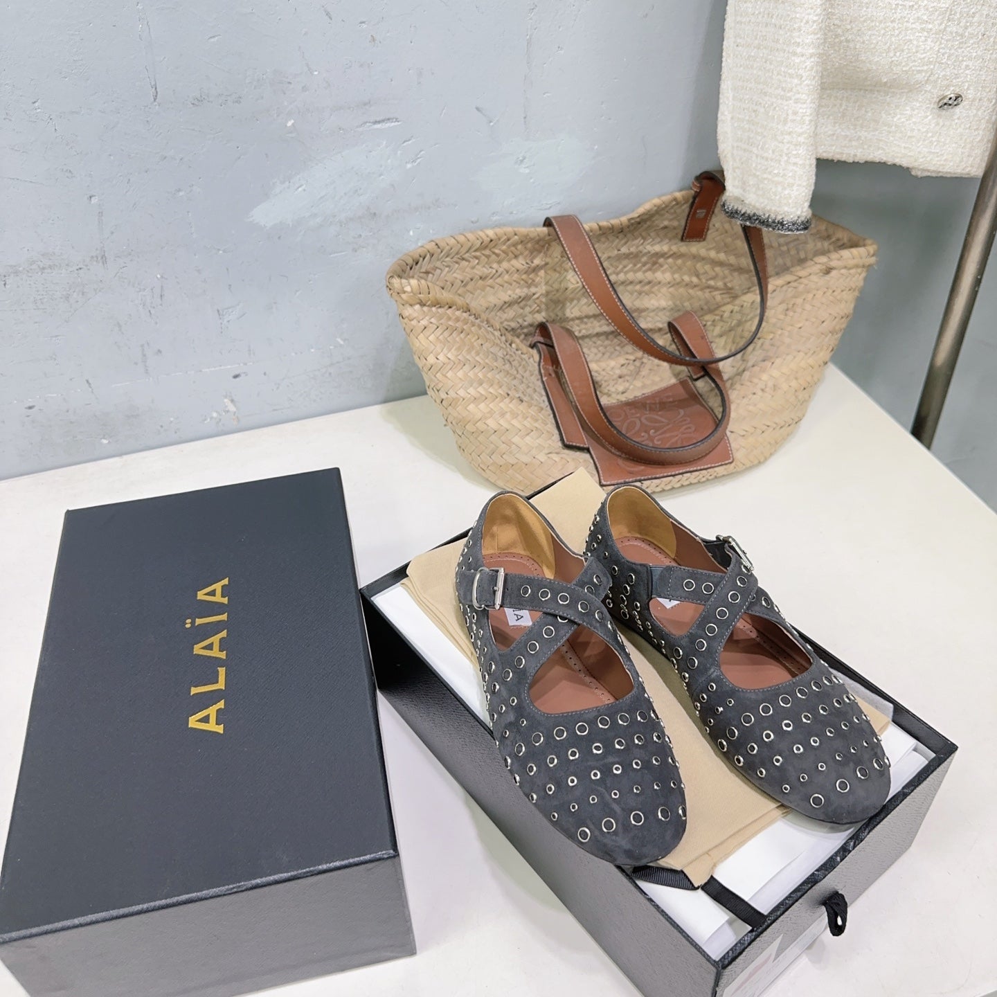 Alaia Criss Cross Ballet Flats With Eyelets Dark Grey Suede 674308