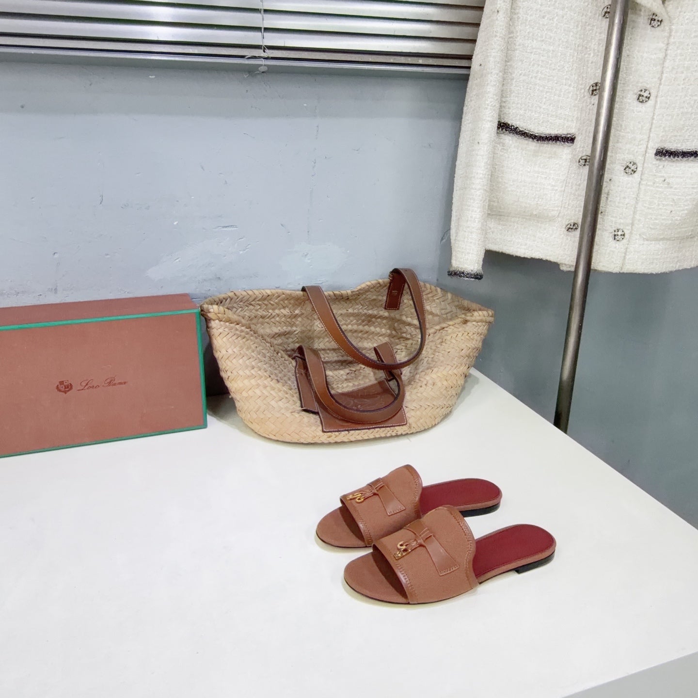 LP Summer Charms Flat Sandal Brown Leather Canvas 742538