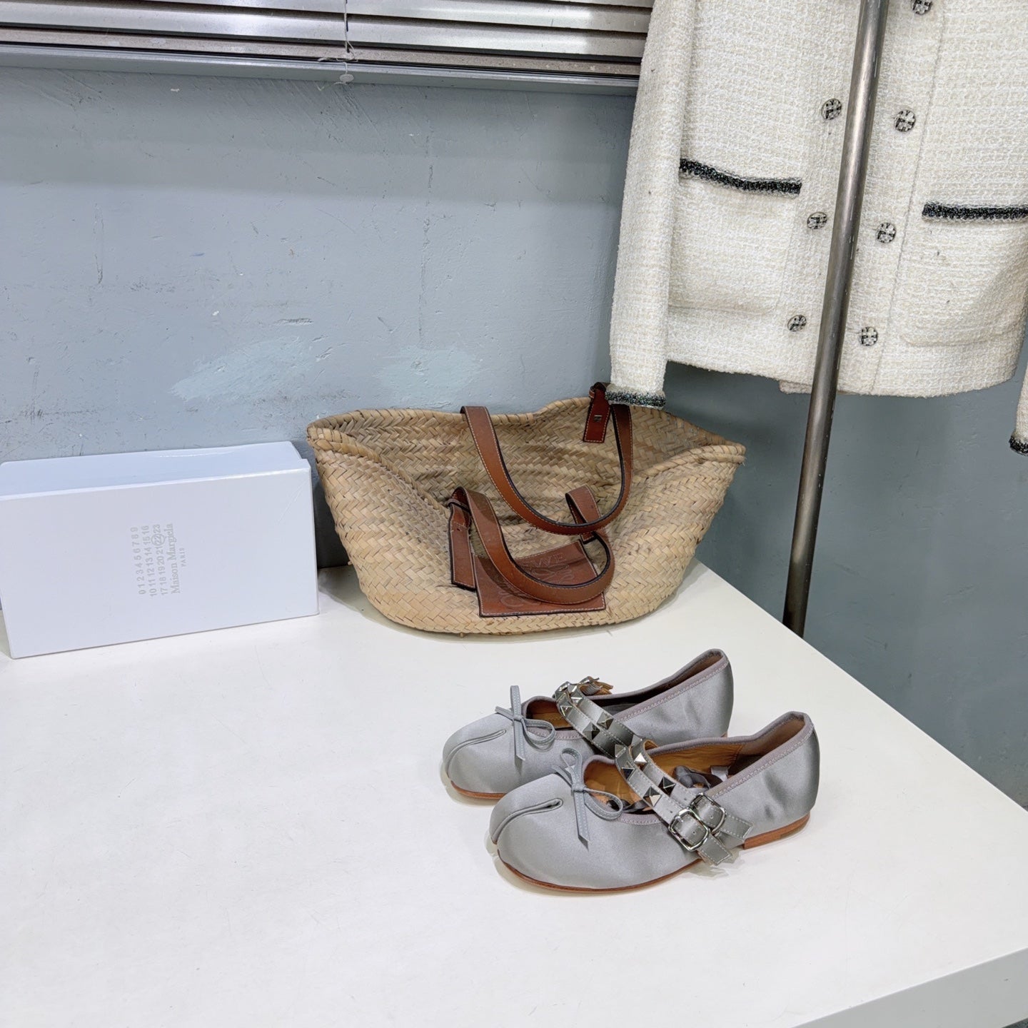 MM6 Strappy Split-Toe Ballerina Grey Satin 893691