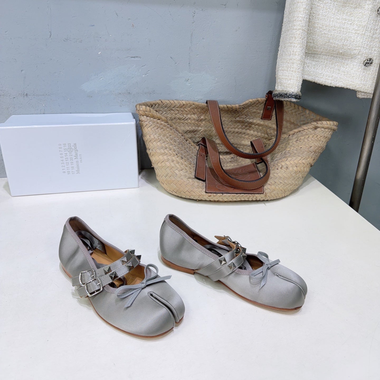 MM6 Strappy Split-Toe Ballerina Grey Satin 893691