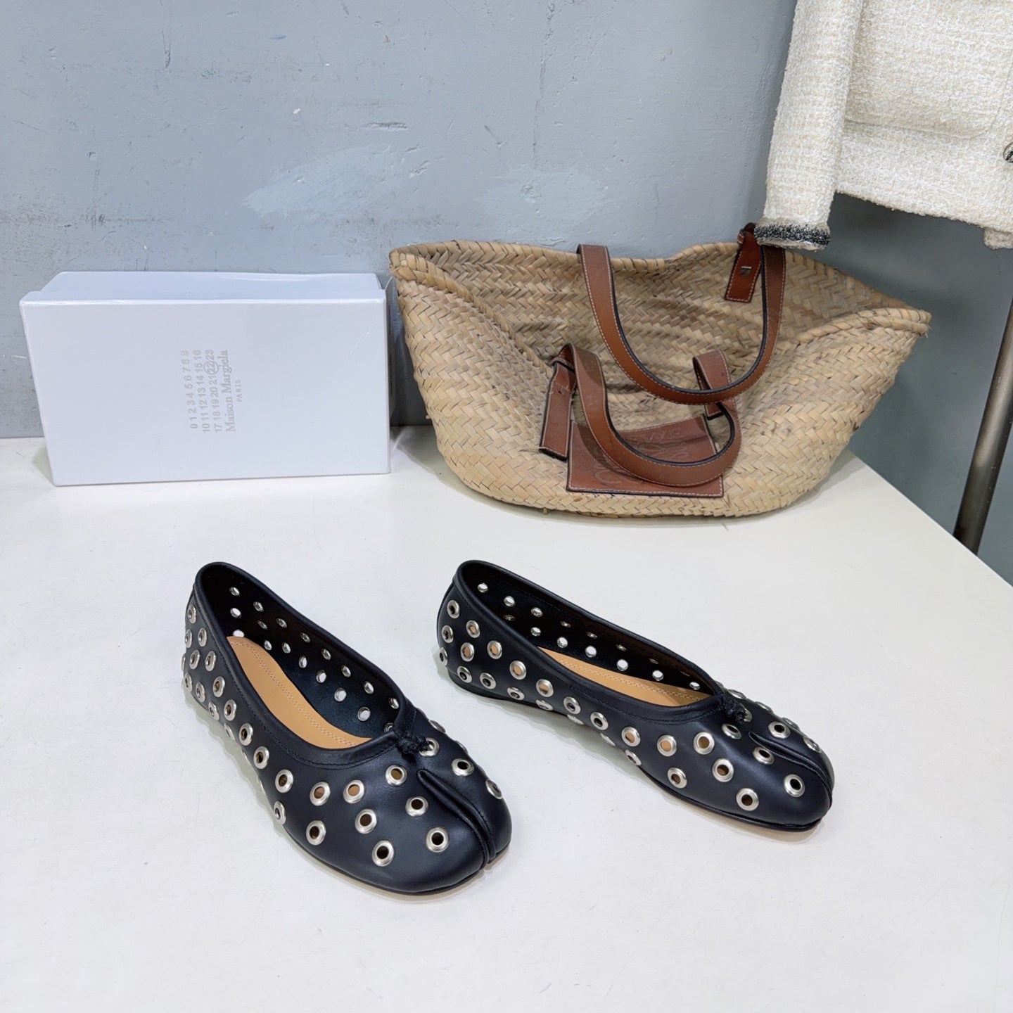 MM6 Bellissima Ballerina Eyelet Details Black Cowhide 893694