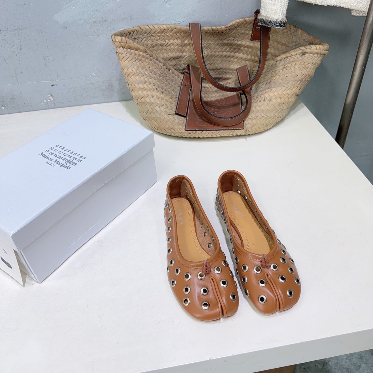 MM6 Bellissima Ballerina Eyelet Details Brown Cowhide 893695