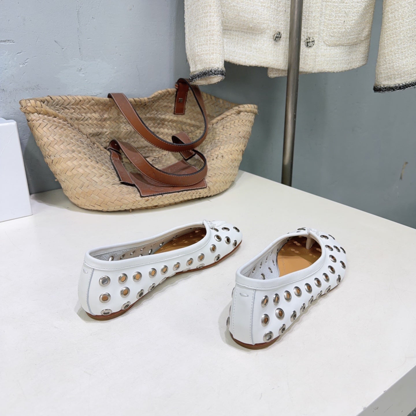 MM6 Bellissima Ballerina Eyelet Details White Cowhide 893696