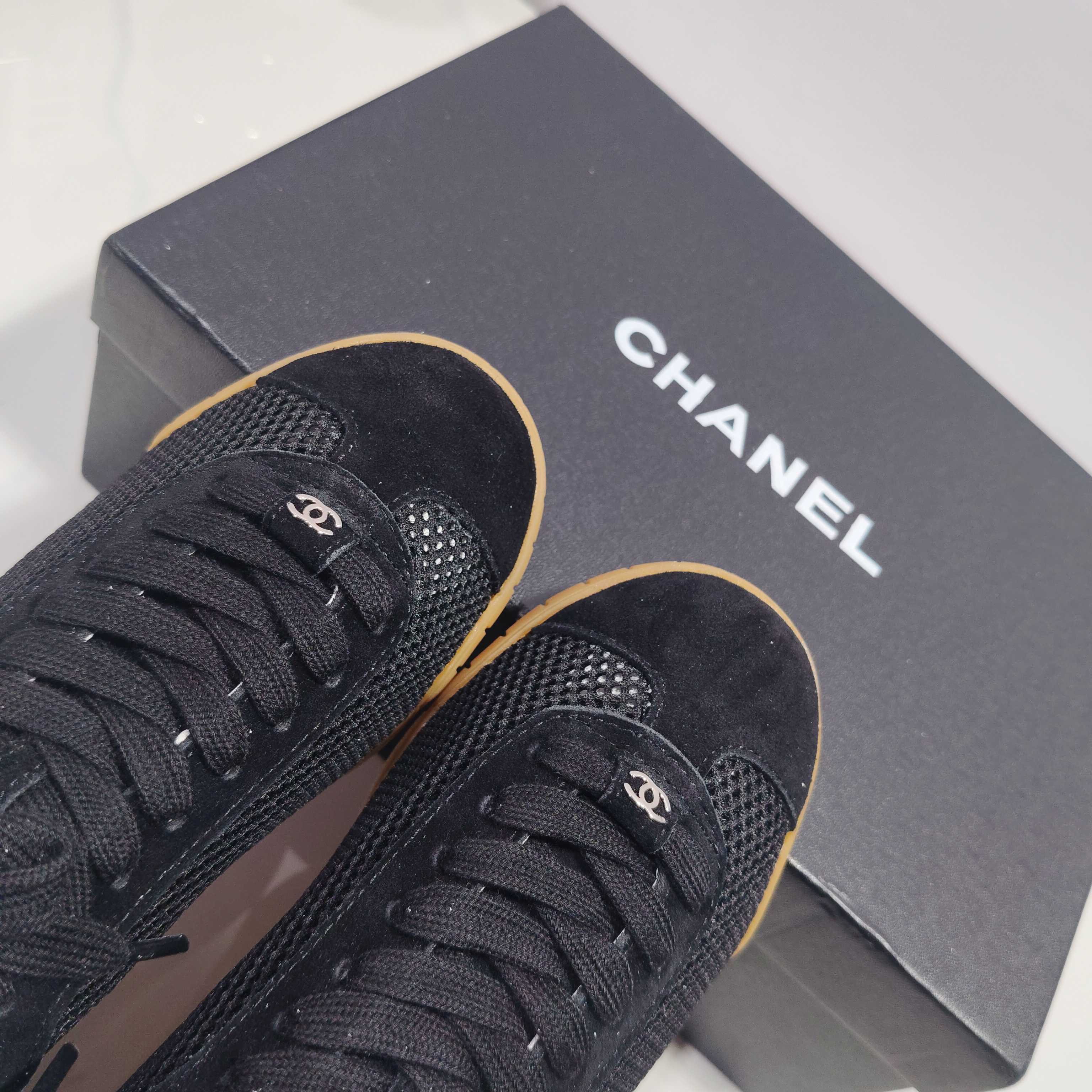 CC 26s Sneakers Black Suede Mesh 953776