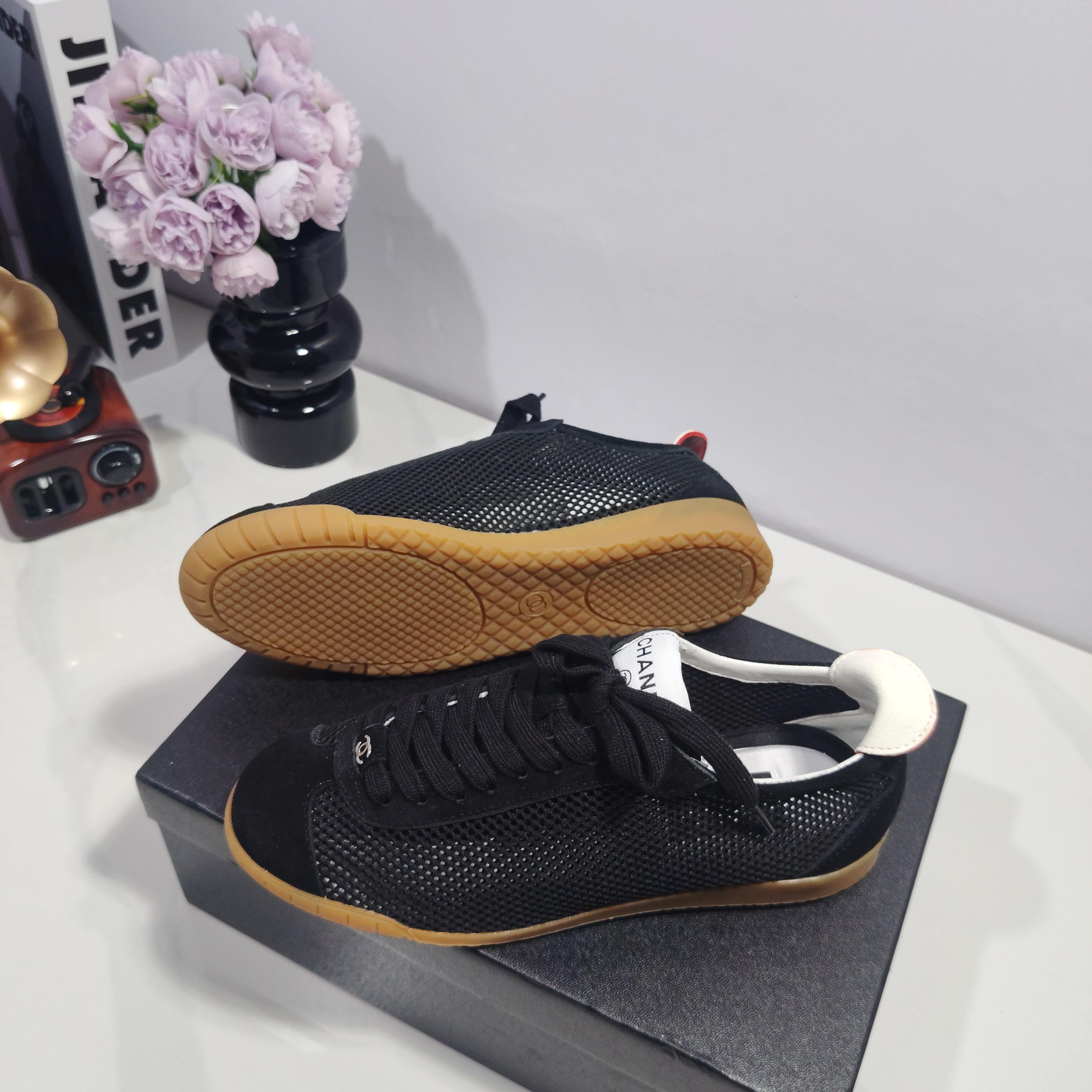 CC 26s Sneakers Black Suede Mesh 953776