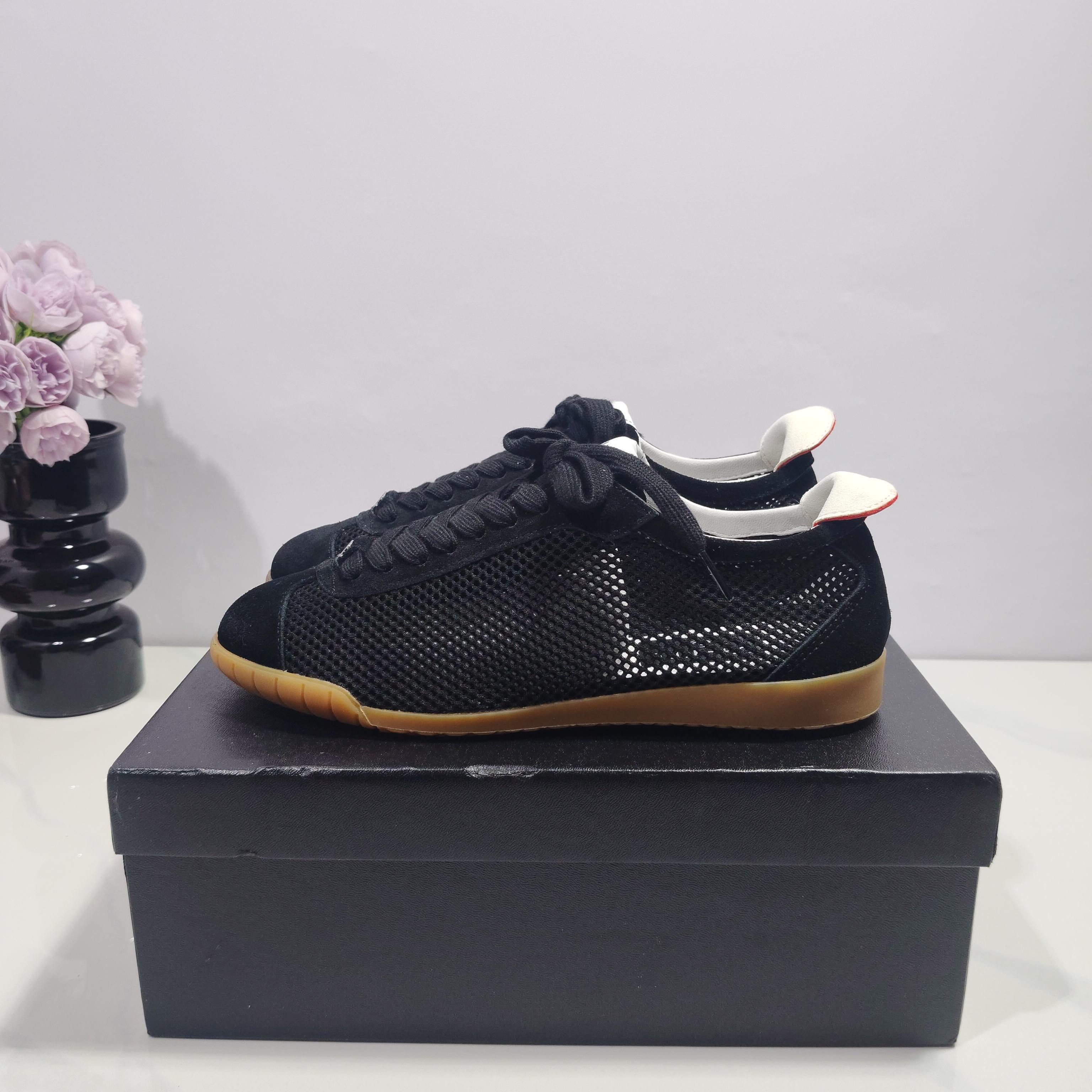 CC 26s Sneakers Black Suede Mesh 953776