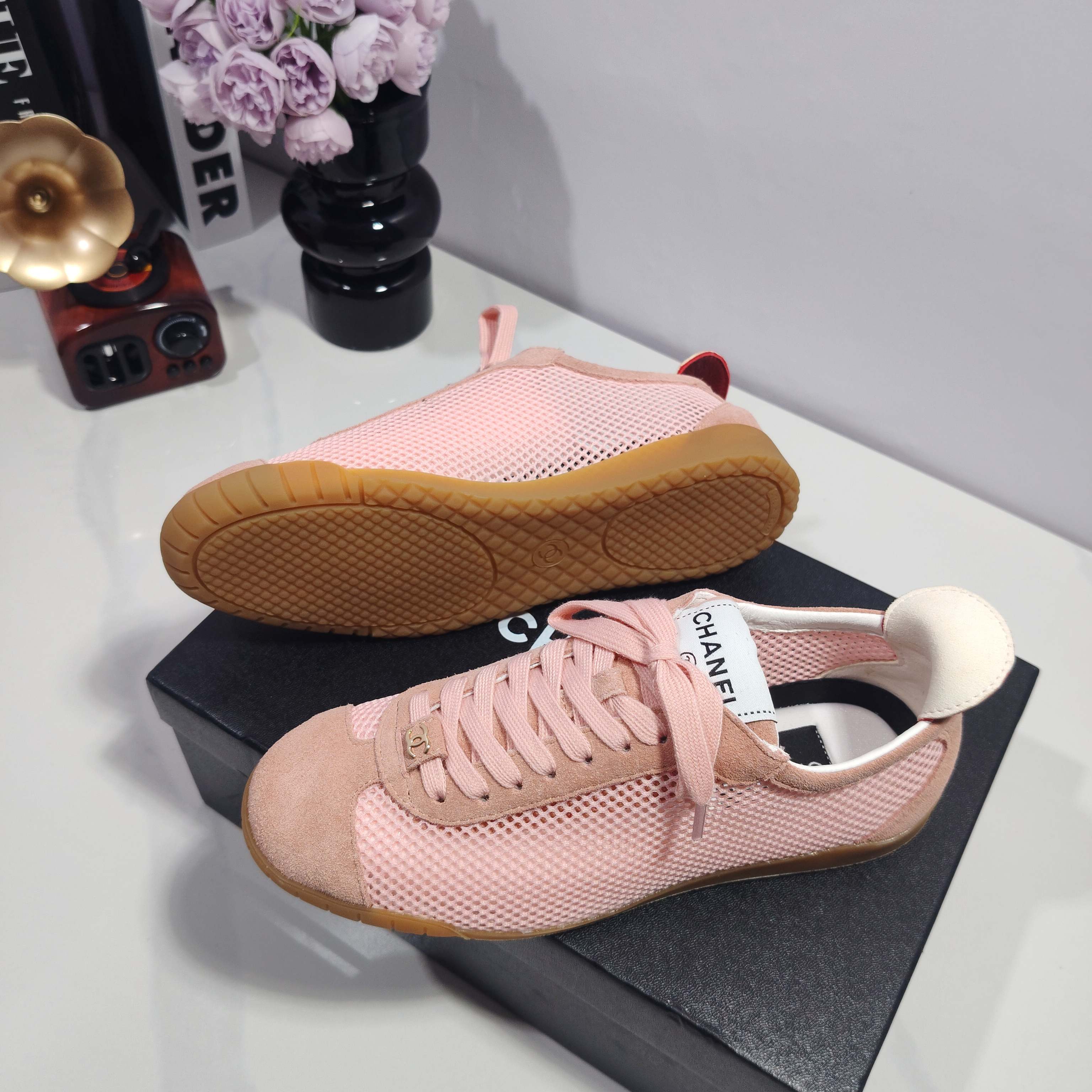 CC 26s Sneakers Light Pink Suede Mesh 953773