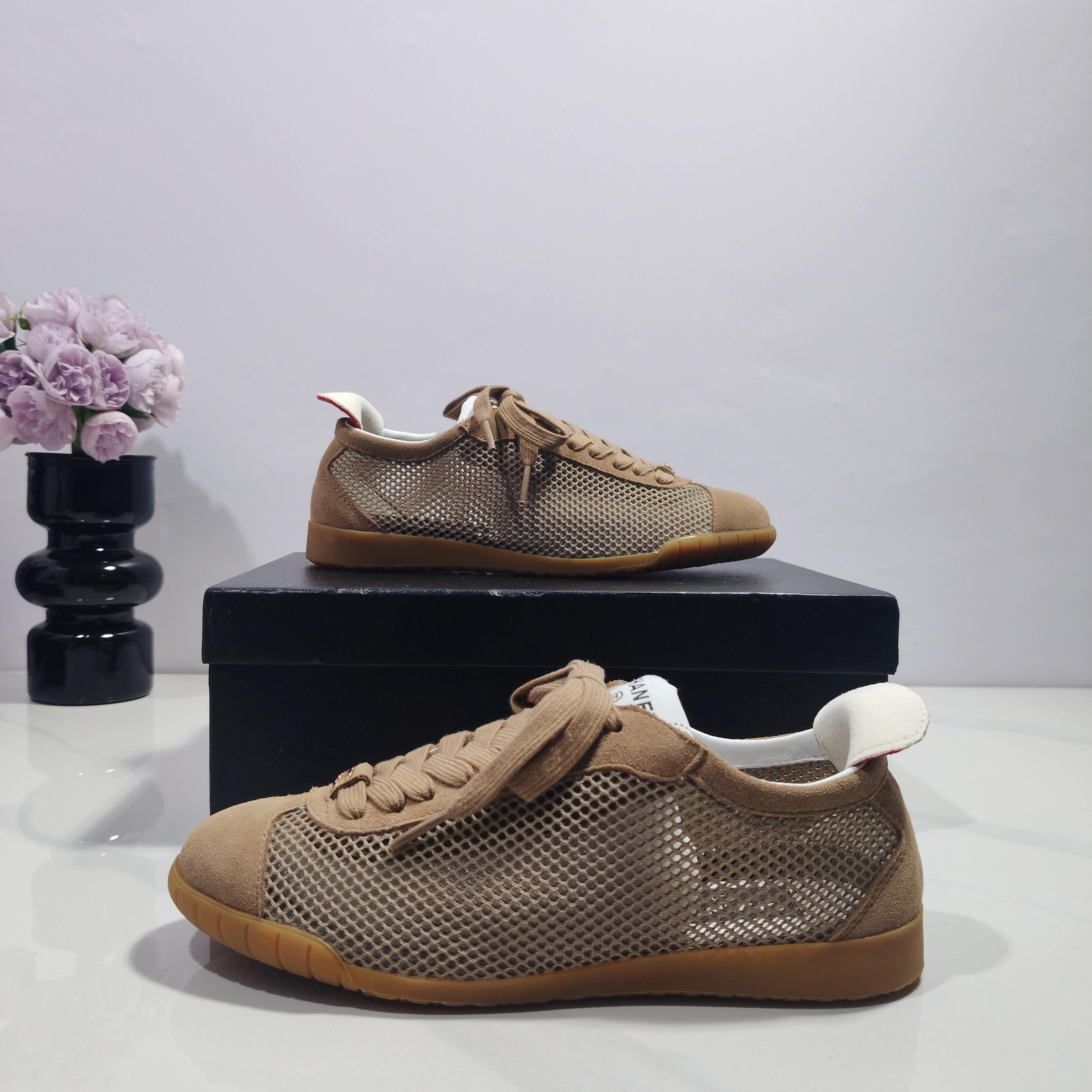 CC 26s Sneakers Beige Suede Mesh 953775