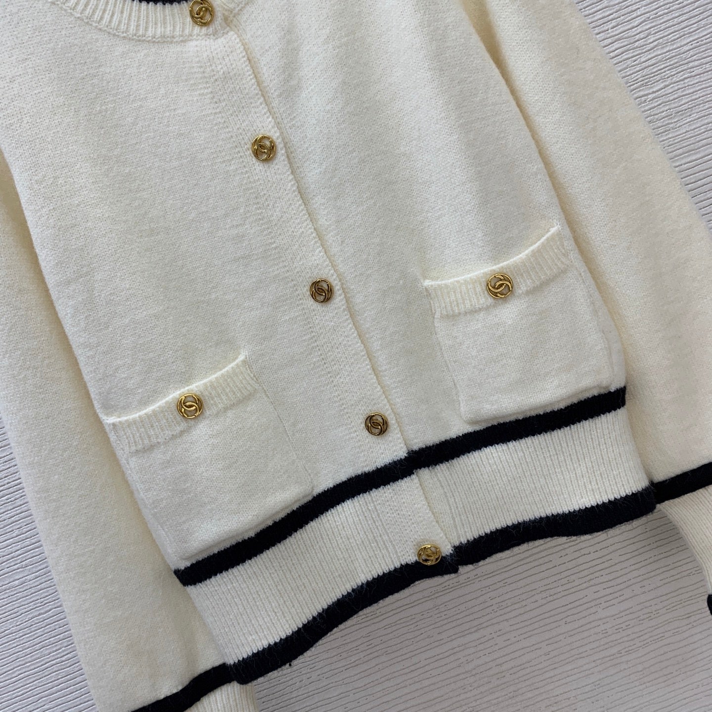 CC 26s Short Knit Cardigan Jacket White Wool 410589