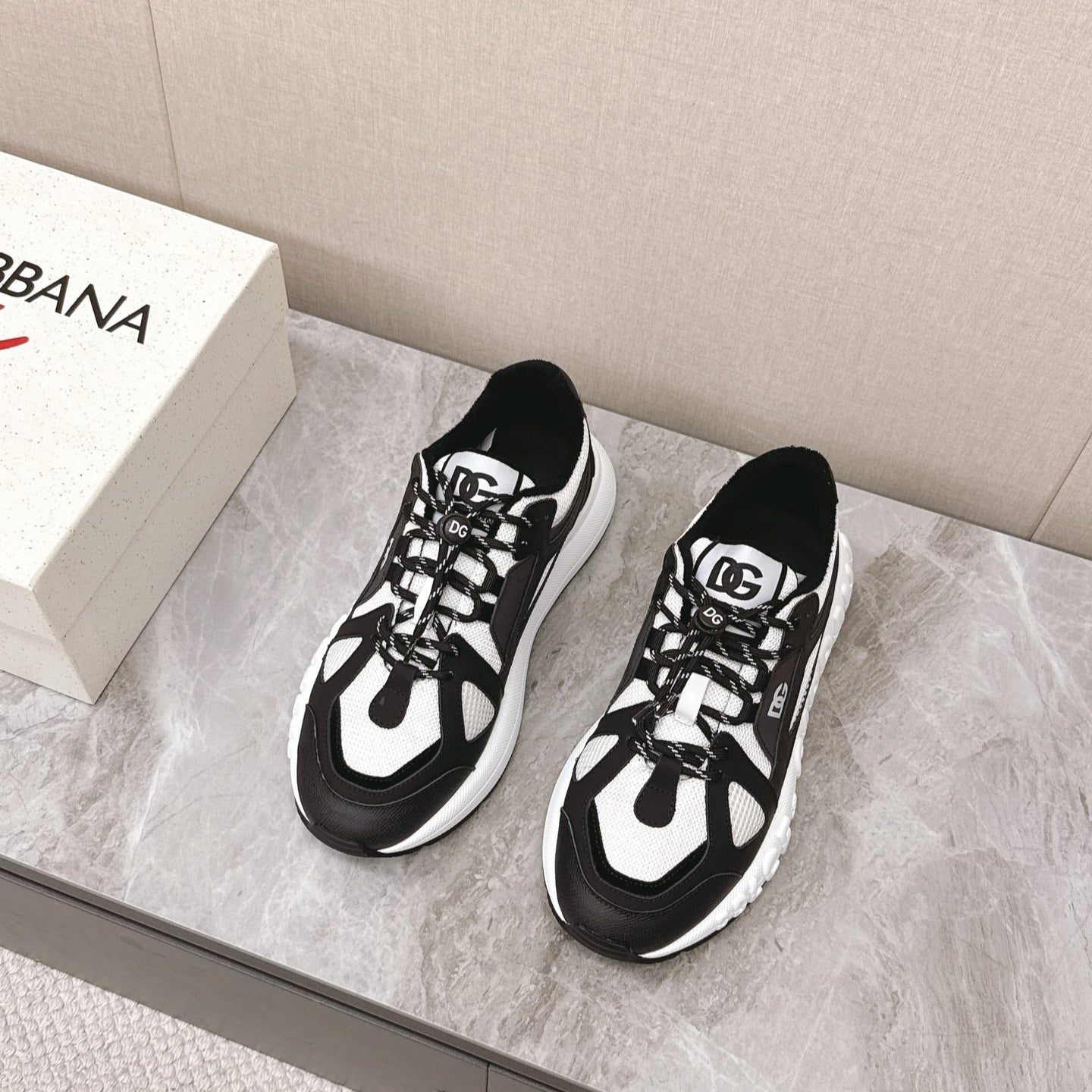 DC Chunky Sneakers White Black Cowhide & Mesh Lining 339126