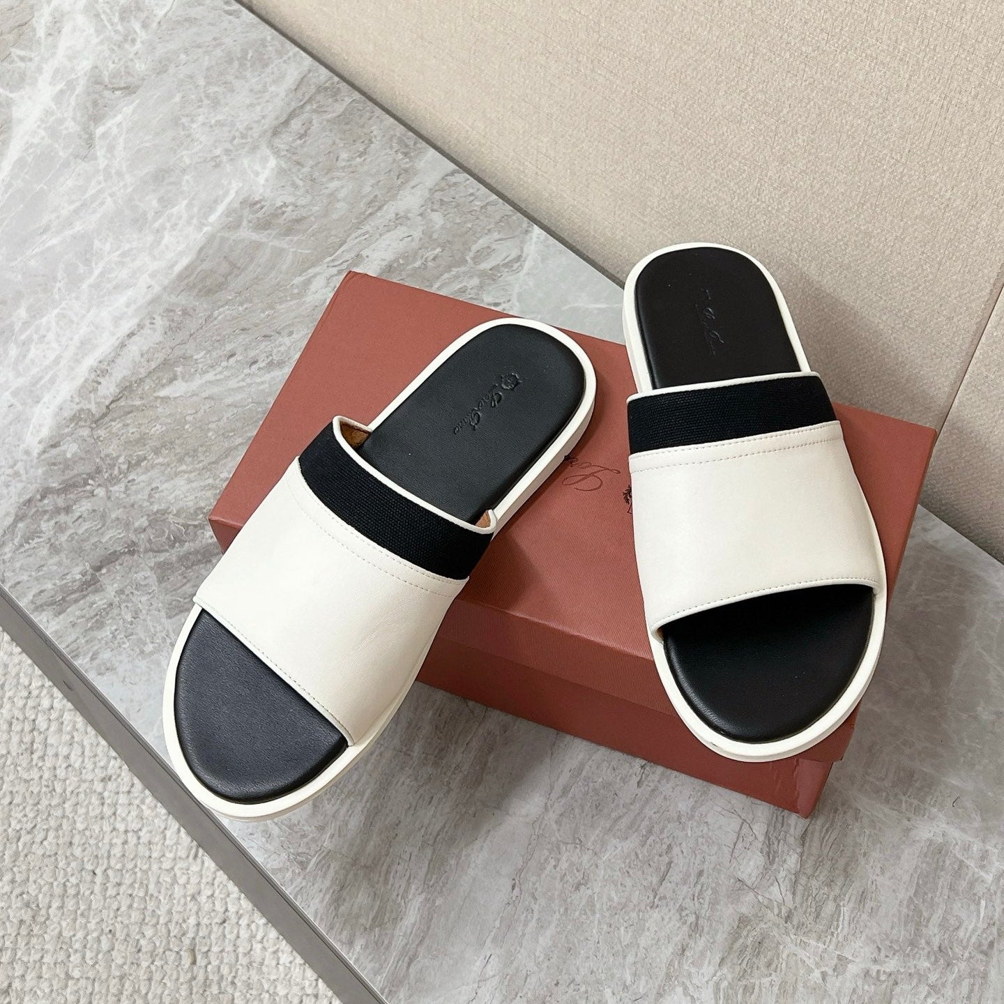 LP 26s Men’s Cutout Slides In Black Calfskin
