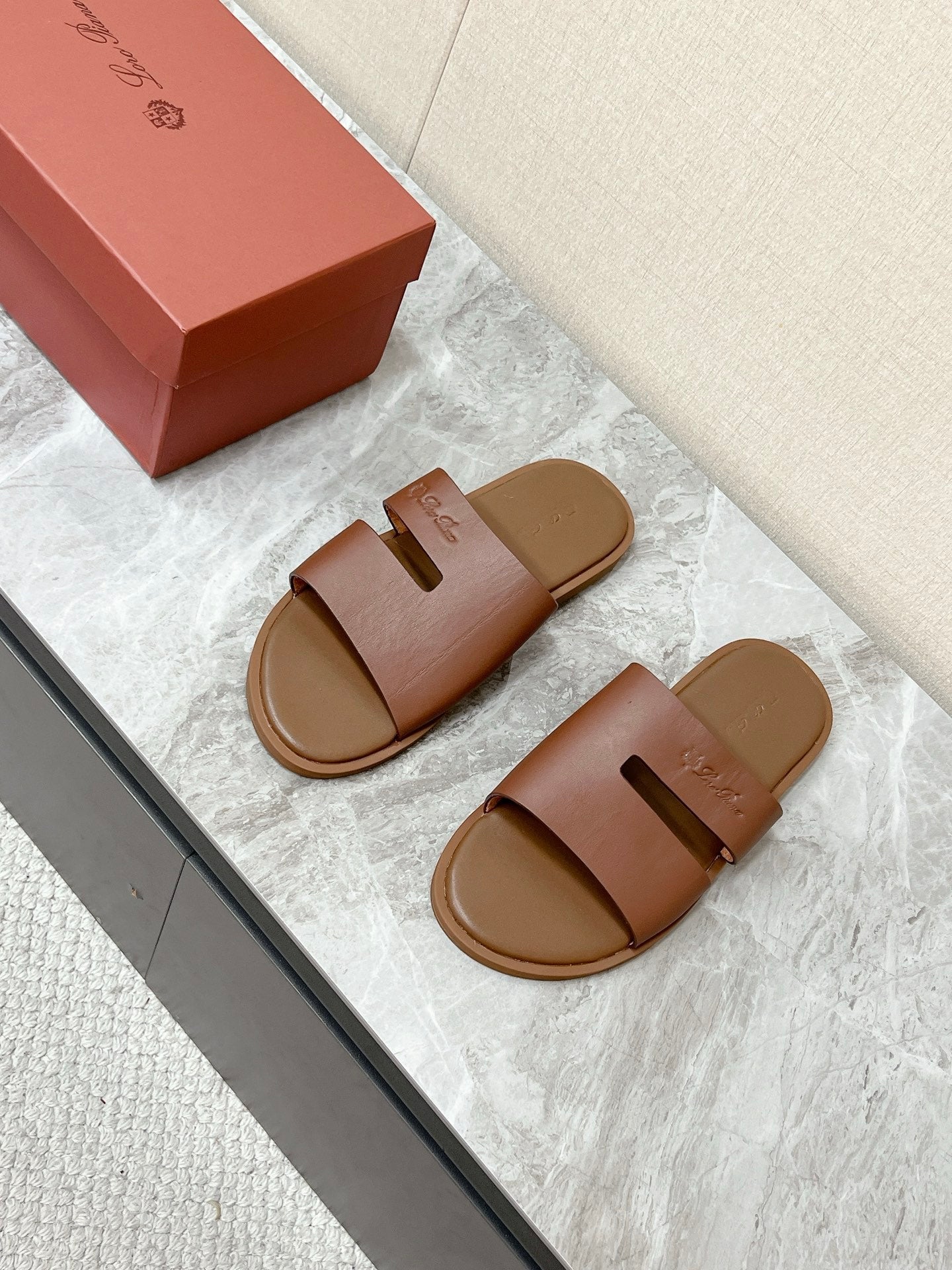 LP 26s Men’s Classic H-Cut Slides In Brown Calfskin