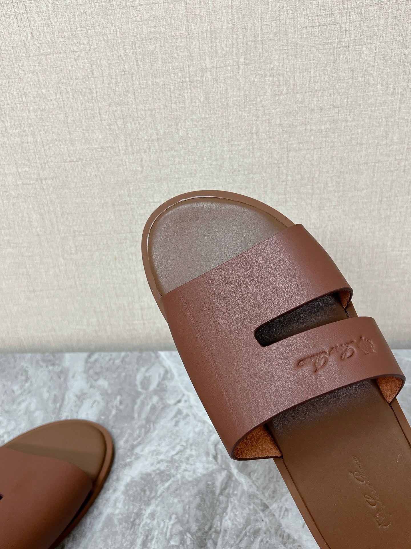 LP 26s Men’s Classic H-Cut Slides In Brown Calfskin