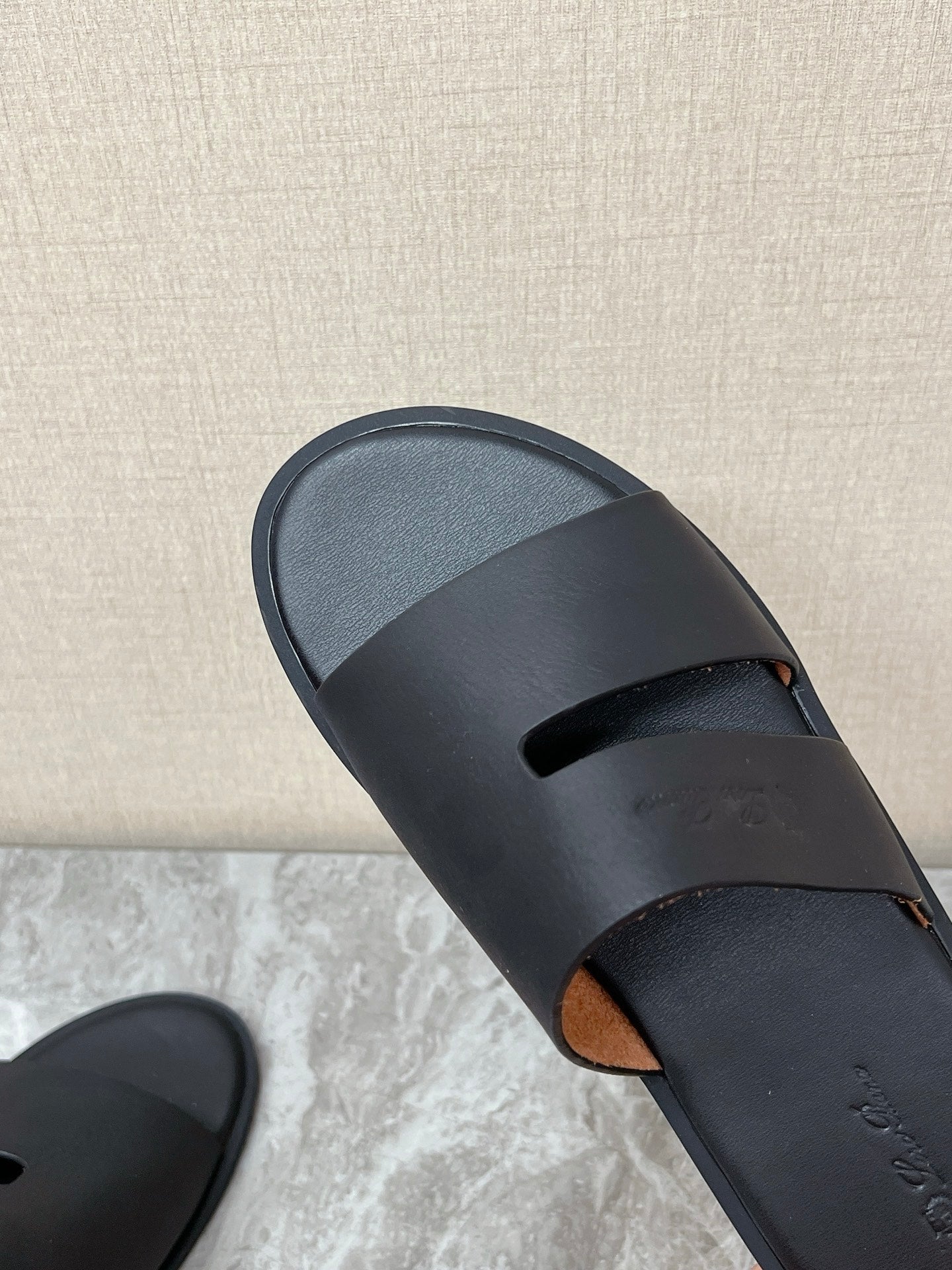 LP 26s Men’s Classic H-Cut Slides In Black Calfskin