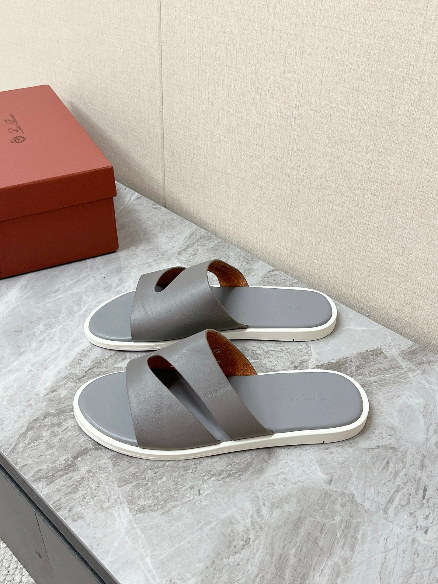 LP 26s Men’s Cutout Slides In Grey Calfskin