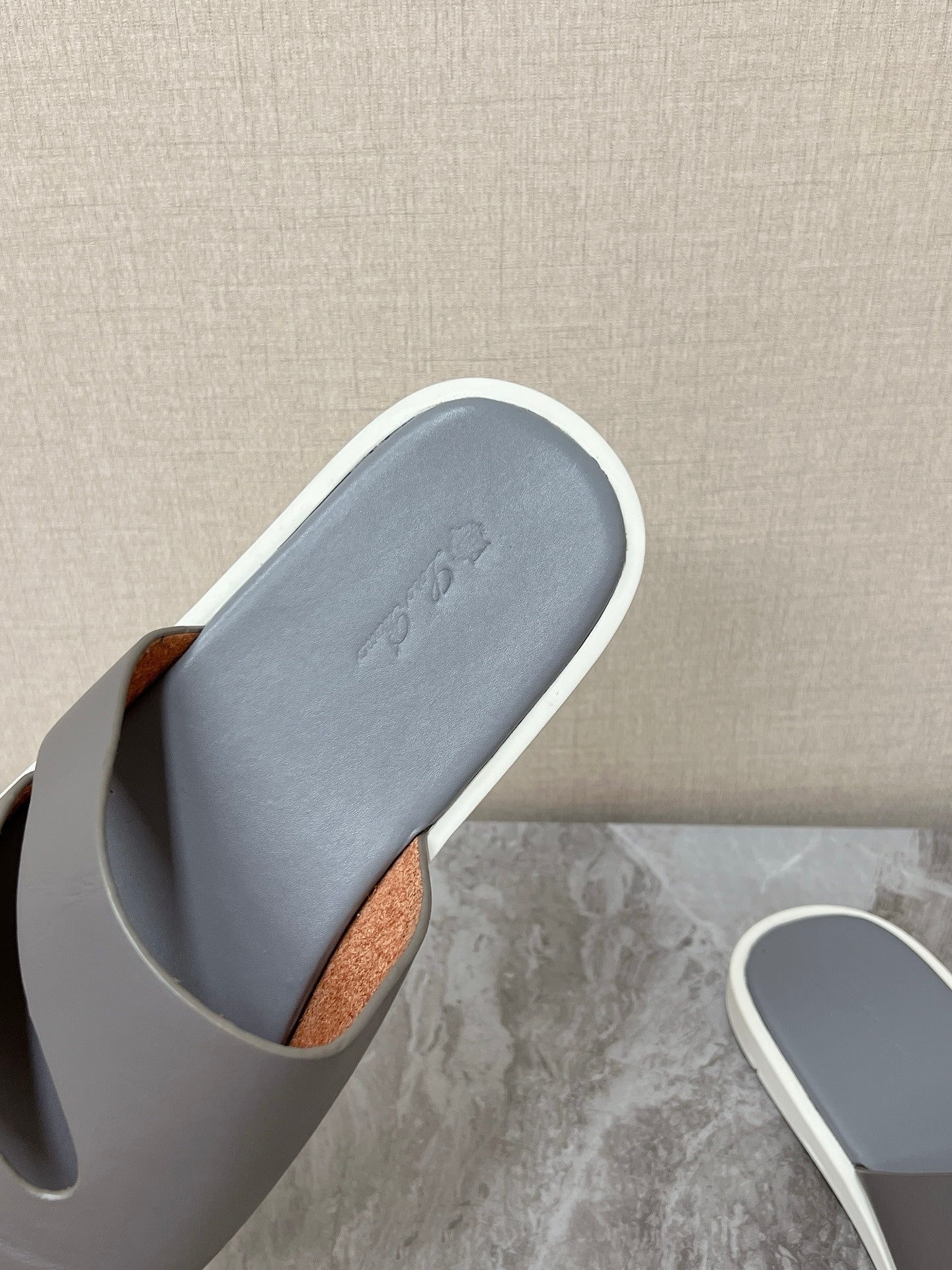 LP 26s Men’s Cutout Slides In Grey Calfskin