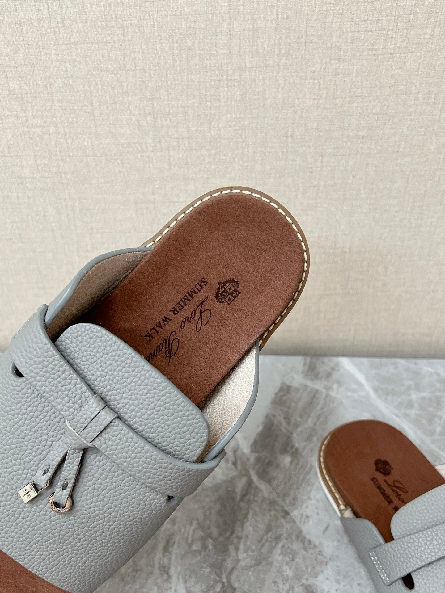 LP 26s Men’s Lock Charm Slides In Grey Calfskin Silver Hardware