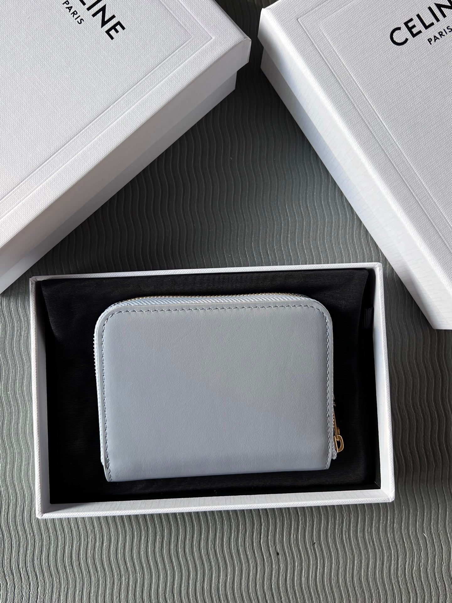 TRIOMPHE Compact Zipped Wallet Glacier Cowhide Leather