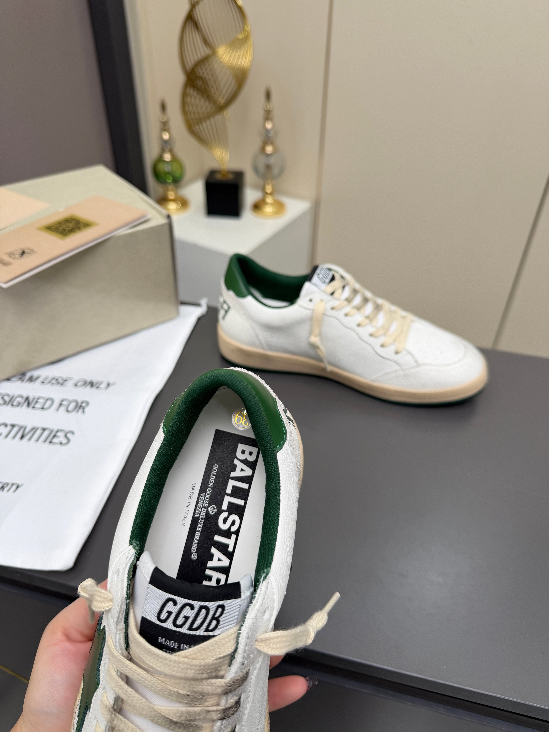 Golden Goose 26s Ball Star Sneakers White Green Leather 735898