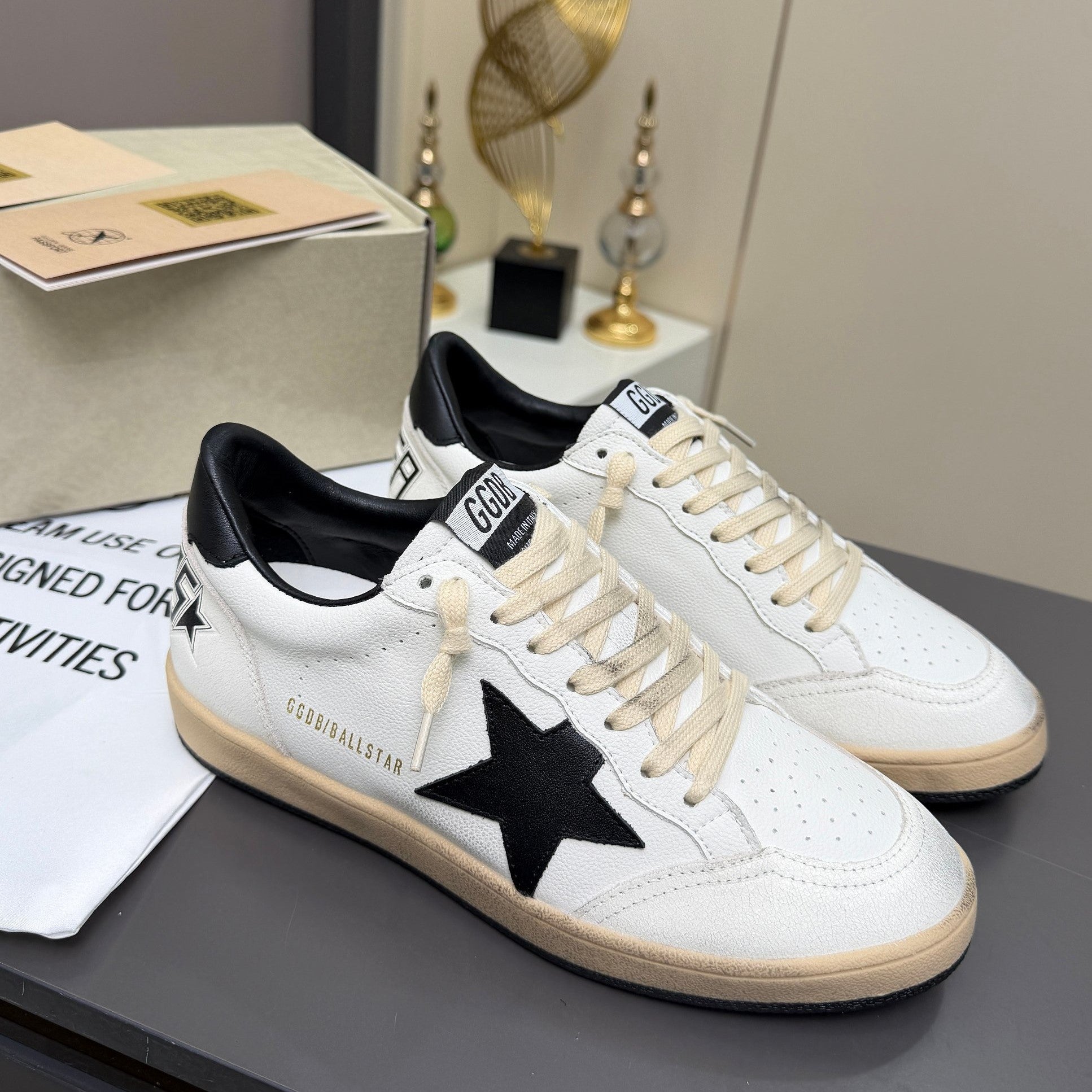 Golden Goose 26s Ball Star Sneakers White Black Leather 735900