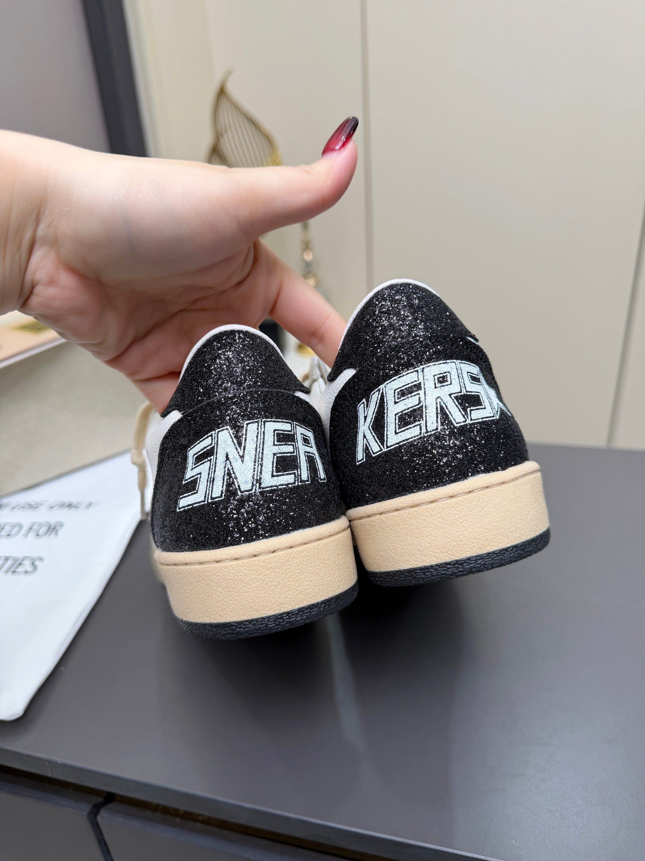 Golden Goose 26s Ball Star Sneakers White Black Glitter Leather 735904